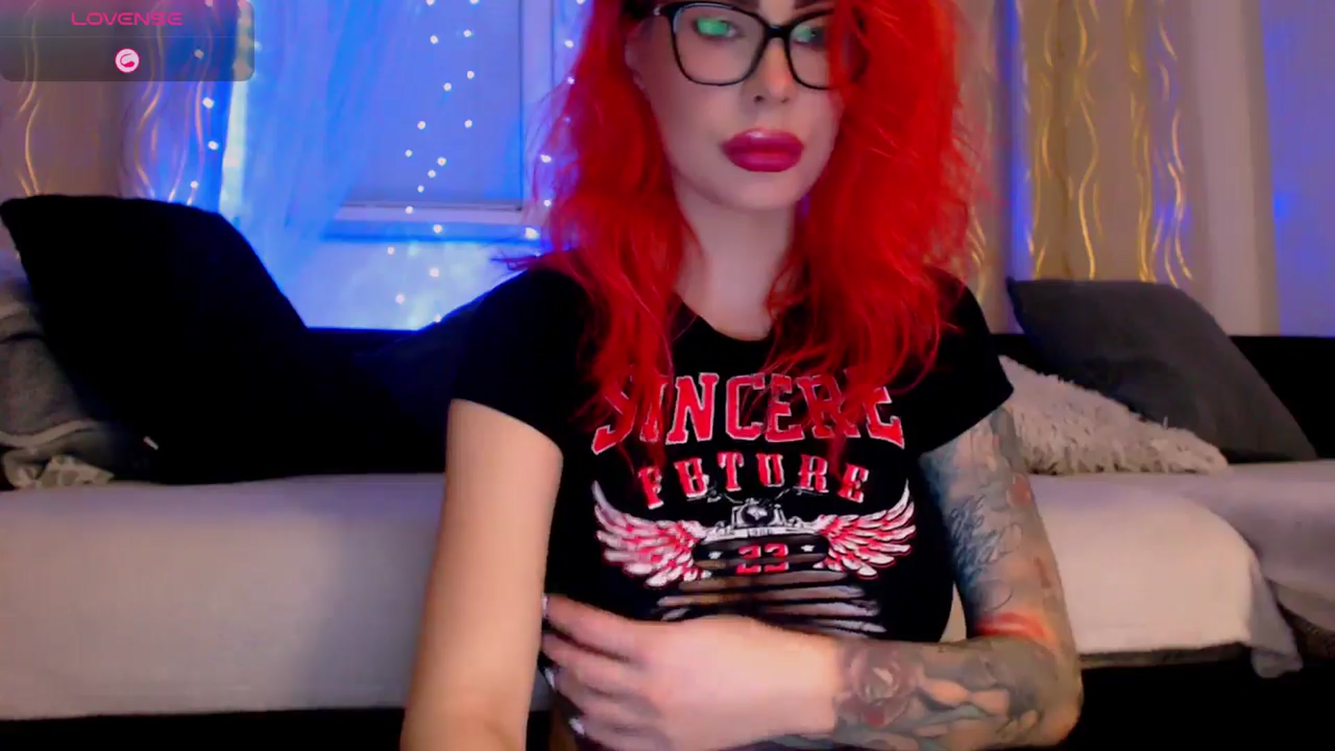 Gallery image thumbnail from YourArielXXX's myfreecams stream on, 12/01/2025, 18:58 image 17 of 20