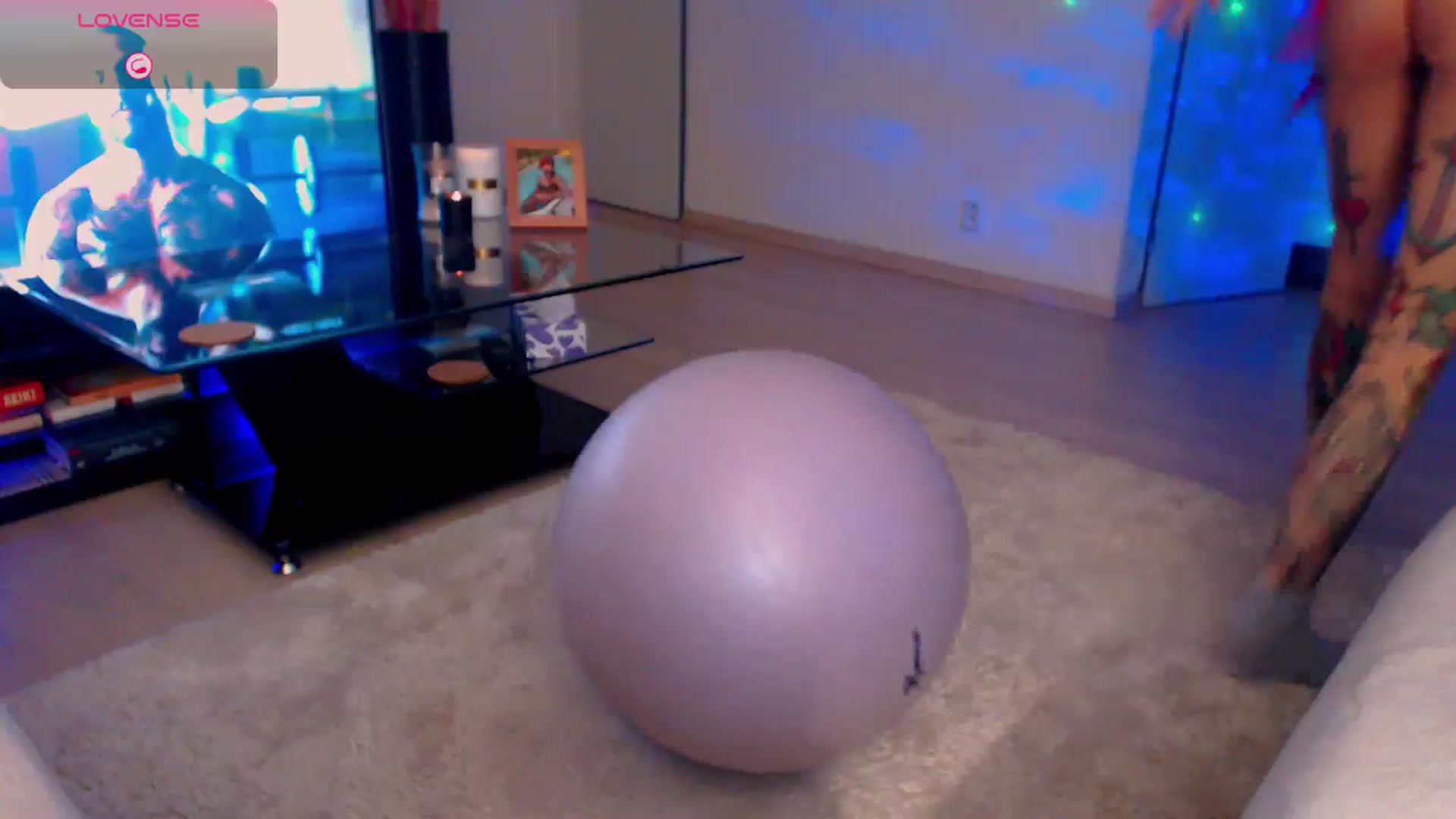 Gallery image thumbnail from YourArielXXX's myfreecams stream on, 12/25/2025, 19:34 image 2 of 20