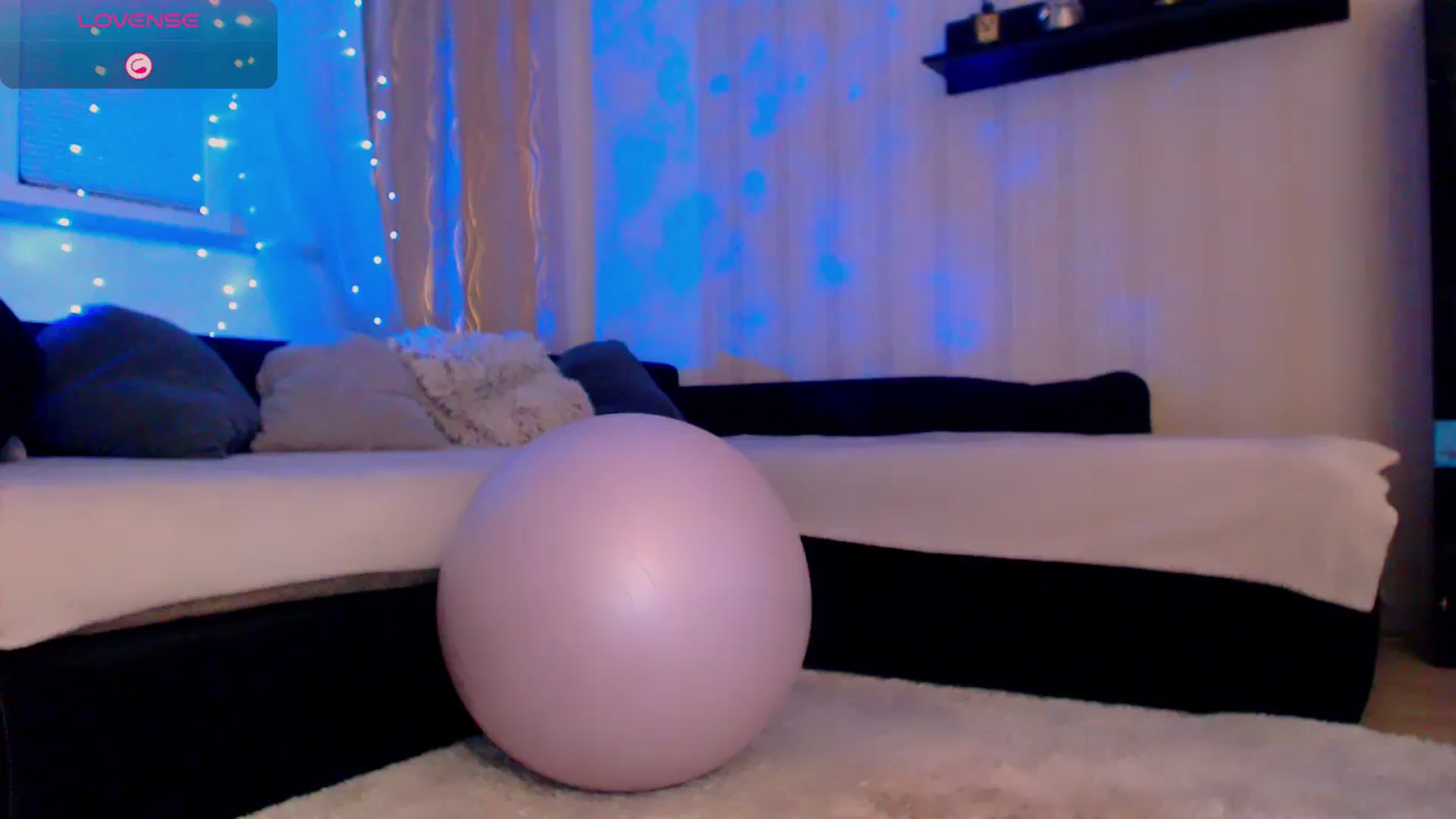 Gallery image thumbnail from YourArielXXX's myfreecams stream on, 12/26/2025, 17:05 image 18 of 20