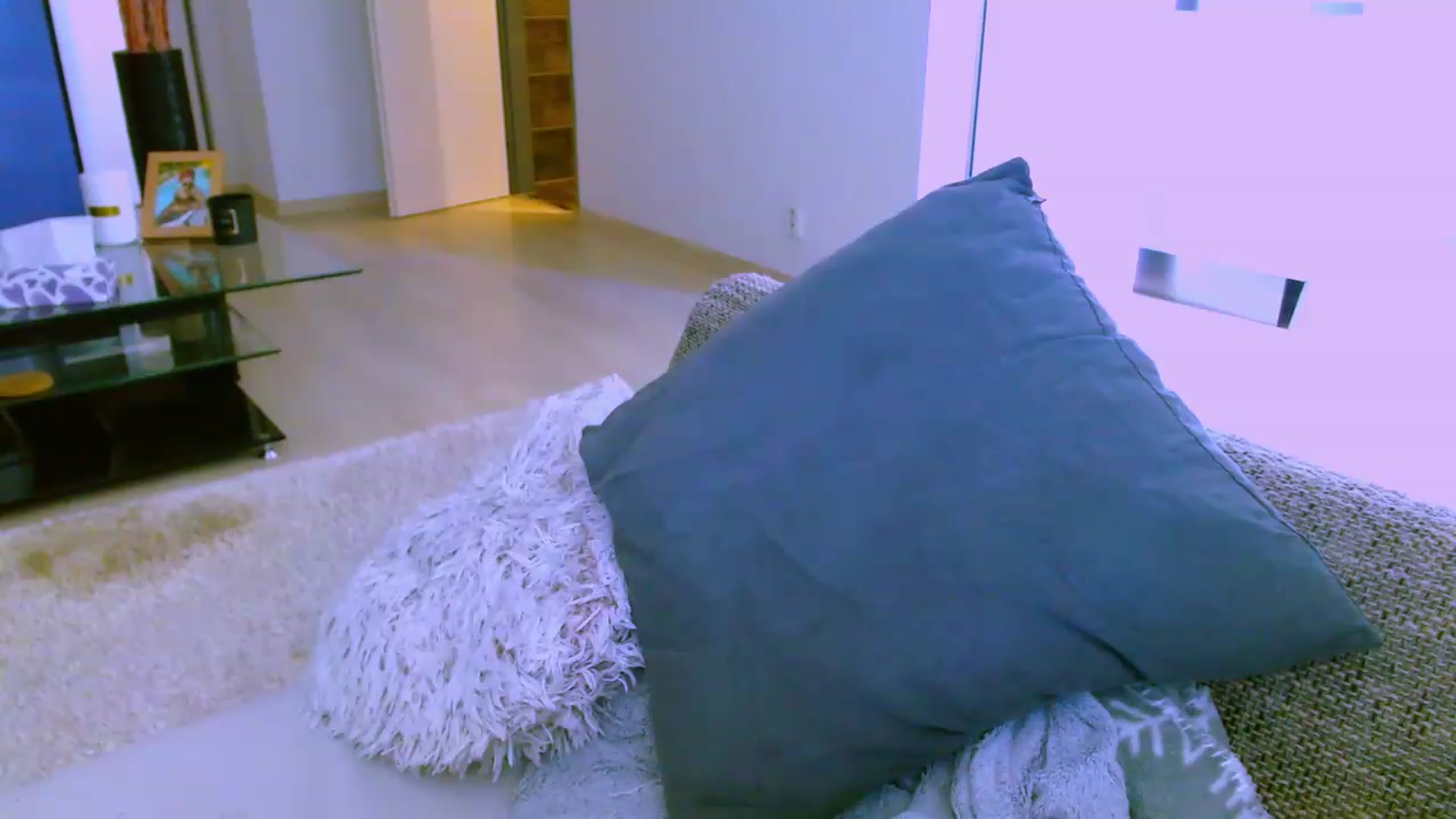 Gallery image thumbnail from YourArielXXX's myfreecams stream on, 05/28/2026, 14:01 image 18 of 20