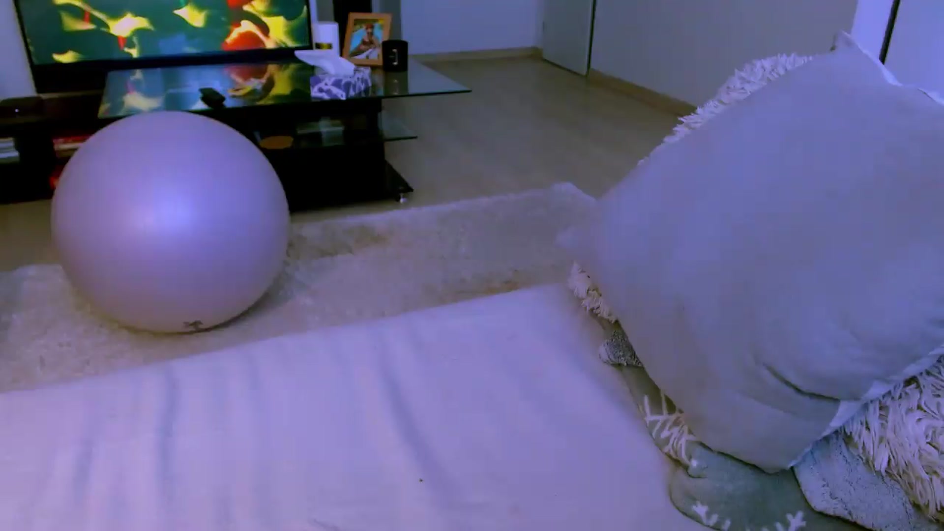 Gallery image thumbnail from YourArielXXX's myfreecams stream on, 05/31/2026, 14:46 image 18 of 20