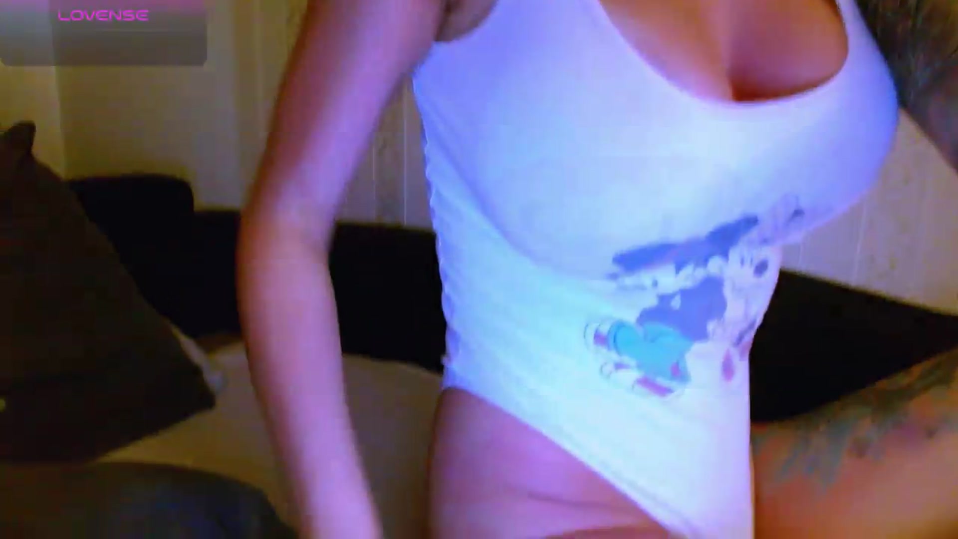 Gallery image thumbnail from YourArielXXX's myfreecams stream on, 06/21/2026, 19:46 image 8 of 20