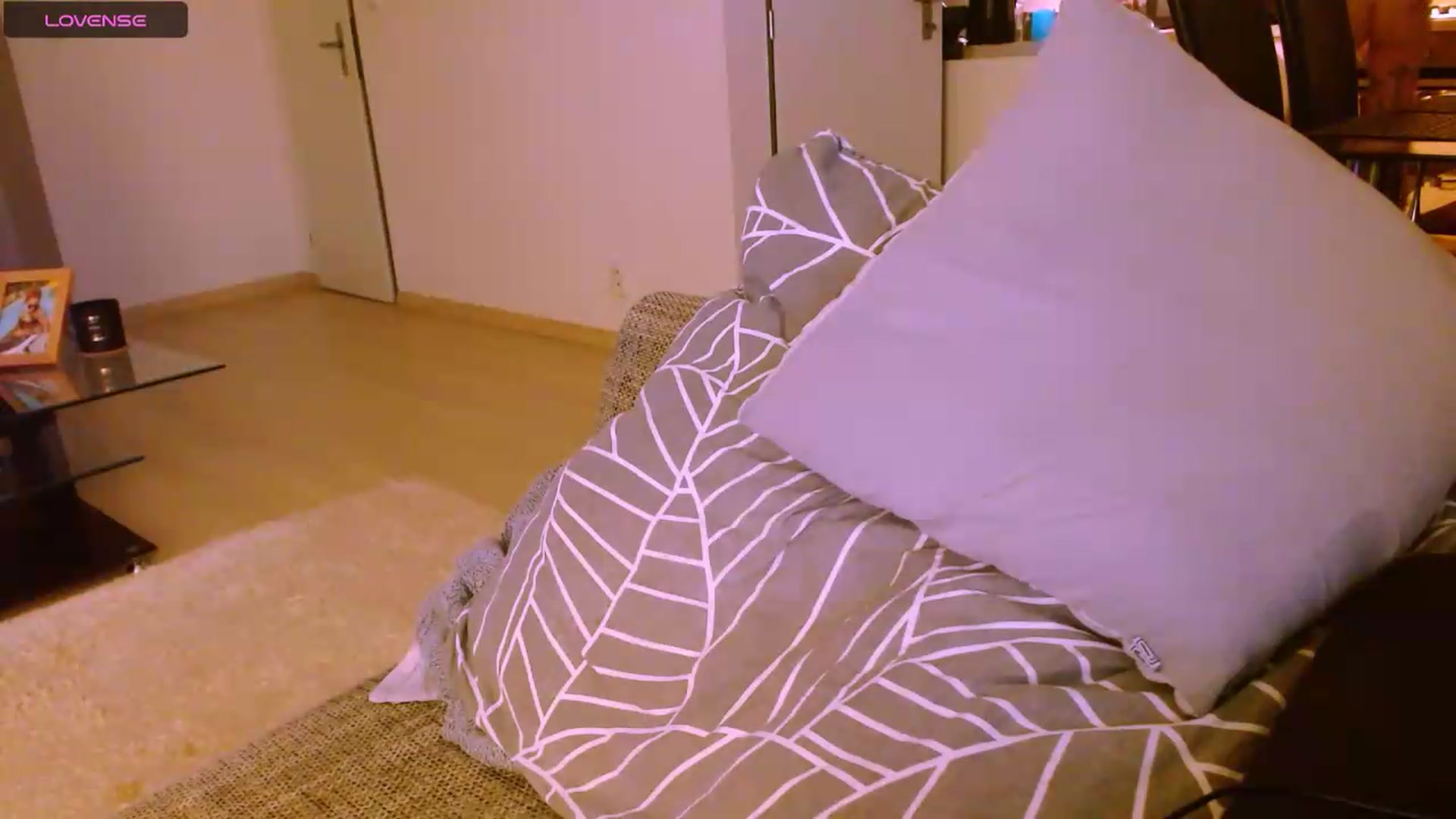 Gallery image thumbnail from YourArielXXX's myfreecams stream on, 08/13/2026, 18:31 image 18 of 20
