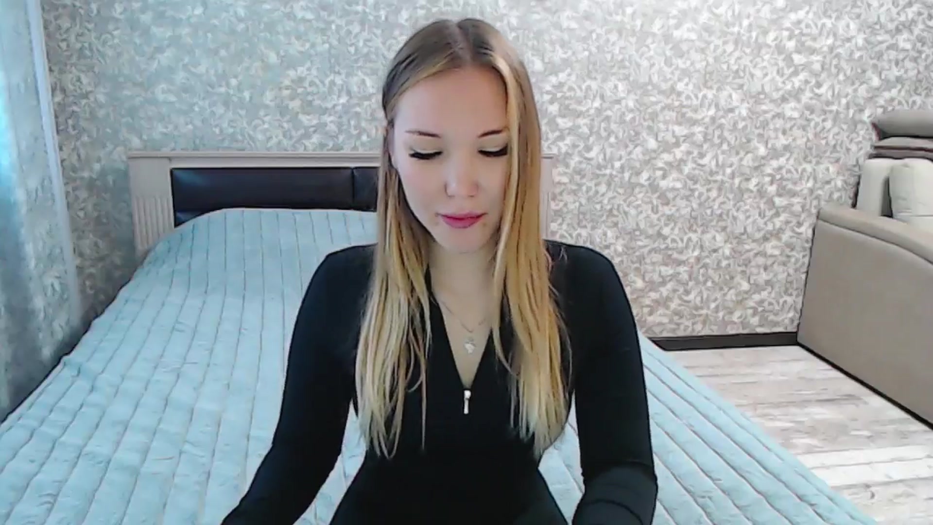 Gallery image thumbnail from YourBunny_'s myfreecams stream on, 10/09/2024, 07:49 image 10 of 20