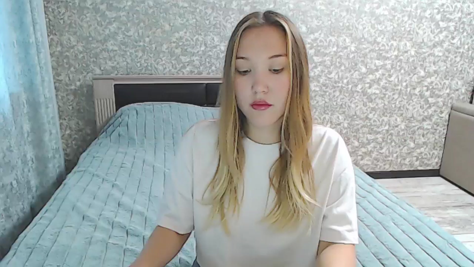 Gallery image thumbnail from YourBunny_'s myfreecams stream on, 10/23/2024, 06:28 image 15 of 20