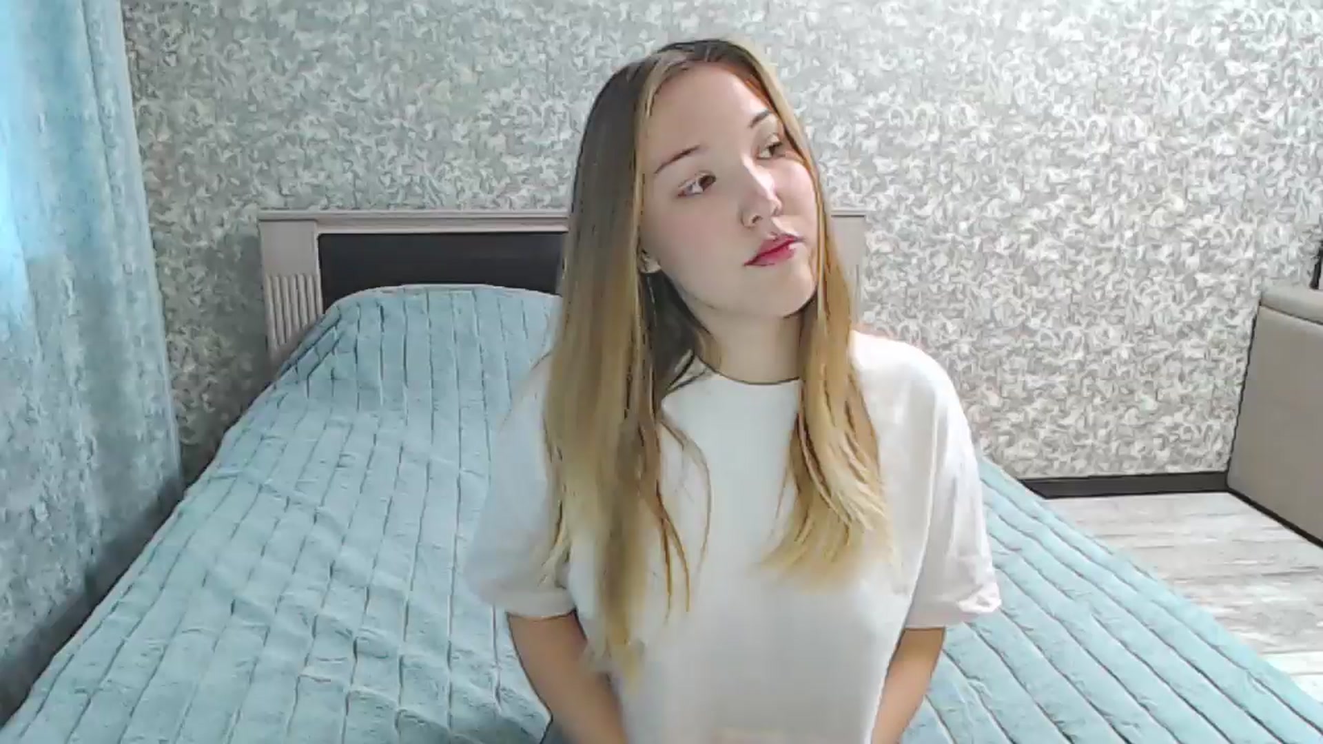 Gallery image thumbnail from YourBunny_'s myfreecams stream on, 10/23/2024, 06:28 image 14 of 20