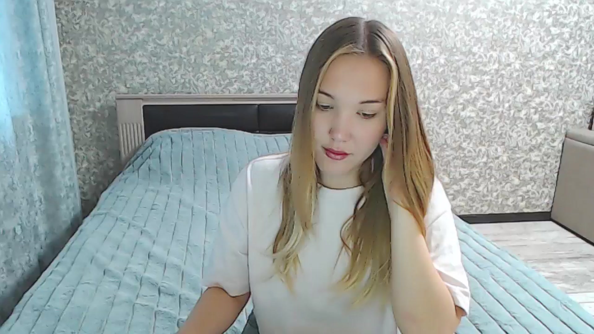 Gallery image thumbnail from YourBunny_'s myfreecams stream on, 10/23/2024, 06:28 image 16 of 20