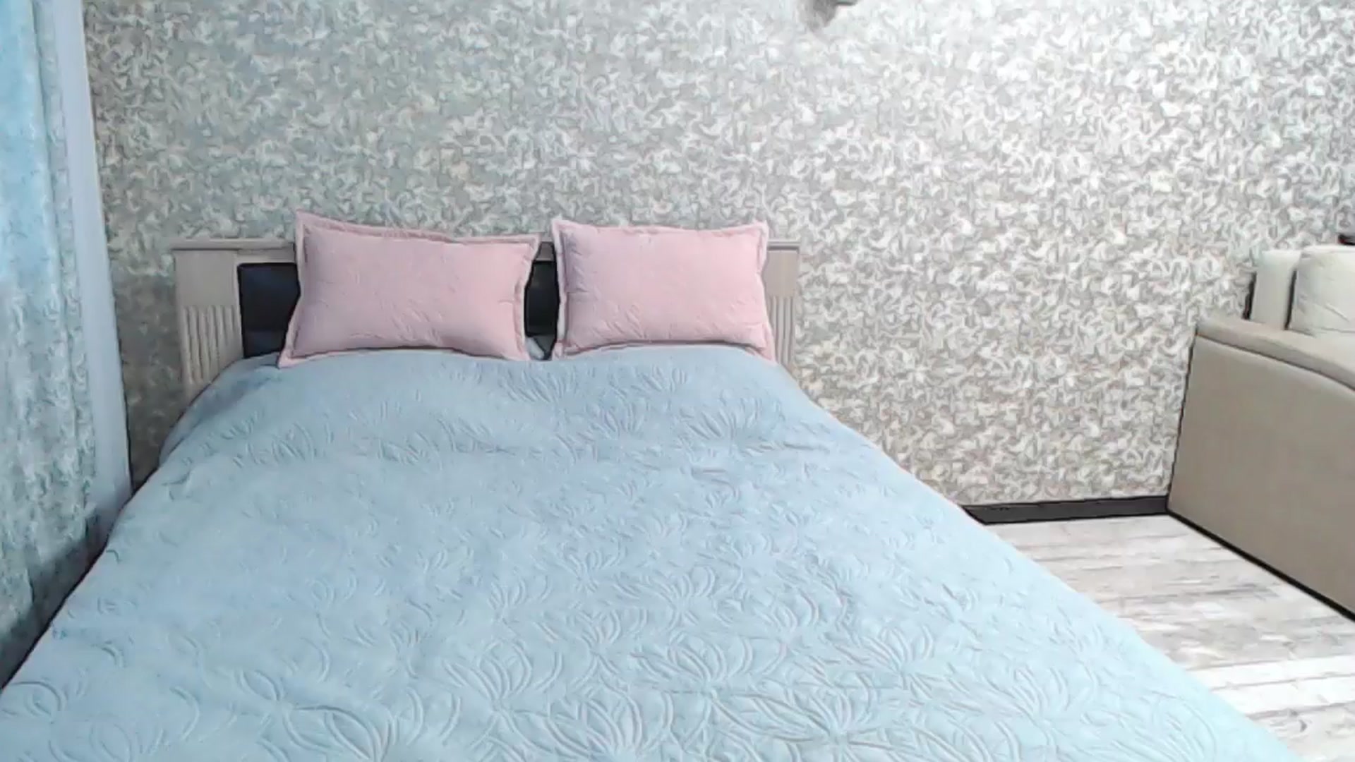 Gallery image thumbnail from YourBunny_'s myfreecams stream on, 11/19/2024, 06:08 image 15 of 20