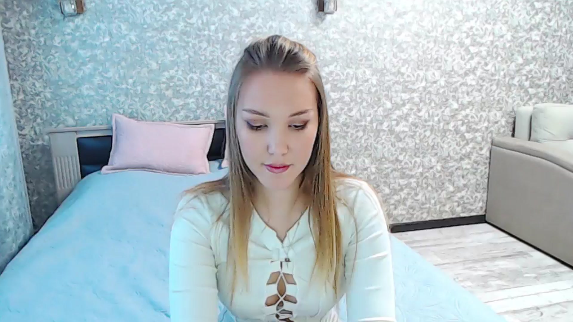 Gallery image thumbnail from YourBunny_'s myfreecams stream on, 12/06/2024, 08:42 image 8 of 20