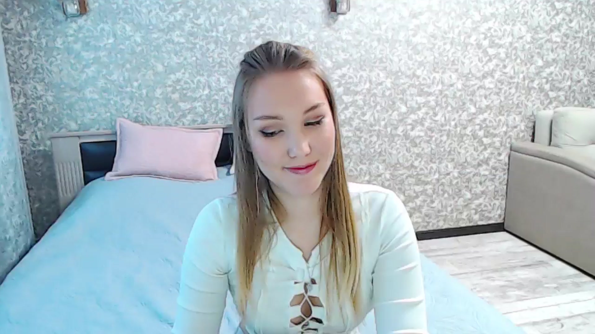 Gallery image thumbnail from YourBunny_'s myfreecams stream on, 12/06/2024, 08:42 image 18 of 20