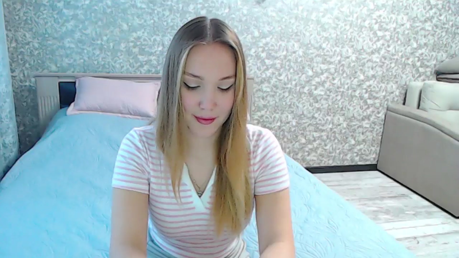 Gallery image thumbnail from YourBunny_'s myfreecams stream on, 12/11/2024, 07:15 image 9 of 20