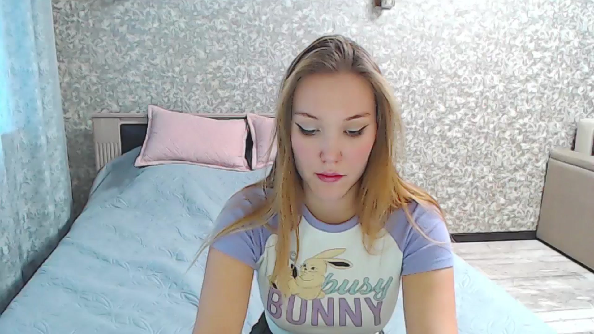 Gallery image thumbnail from YourBunny_'s myfreecams stream on, 12/12/2024, 09:29 image 5 of 20