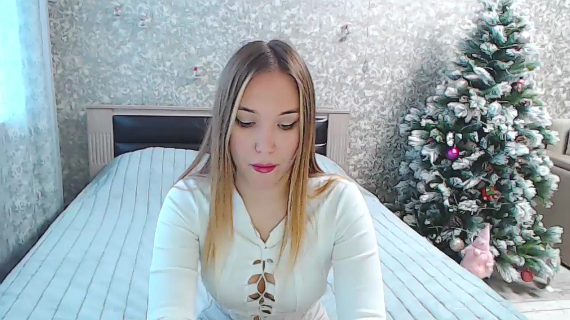 Gallery image thumbnail from YourBunny_'s myfreecams stream on, 12/20/2024, 06:58 image 5 of 20