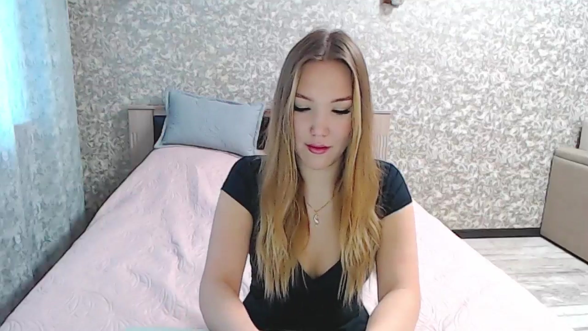 Gallery image thumbnail from YourBunny_'s myfreecams stream on, 01/27/2025, 06:56 image 16 of 20