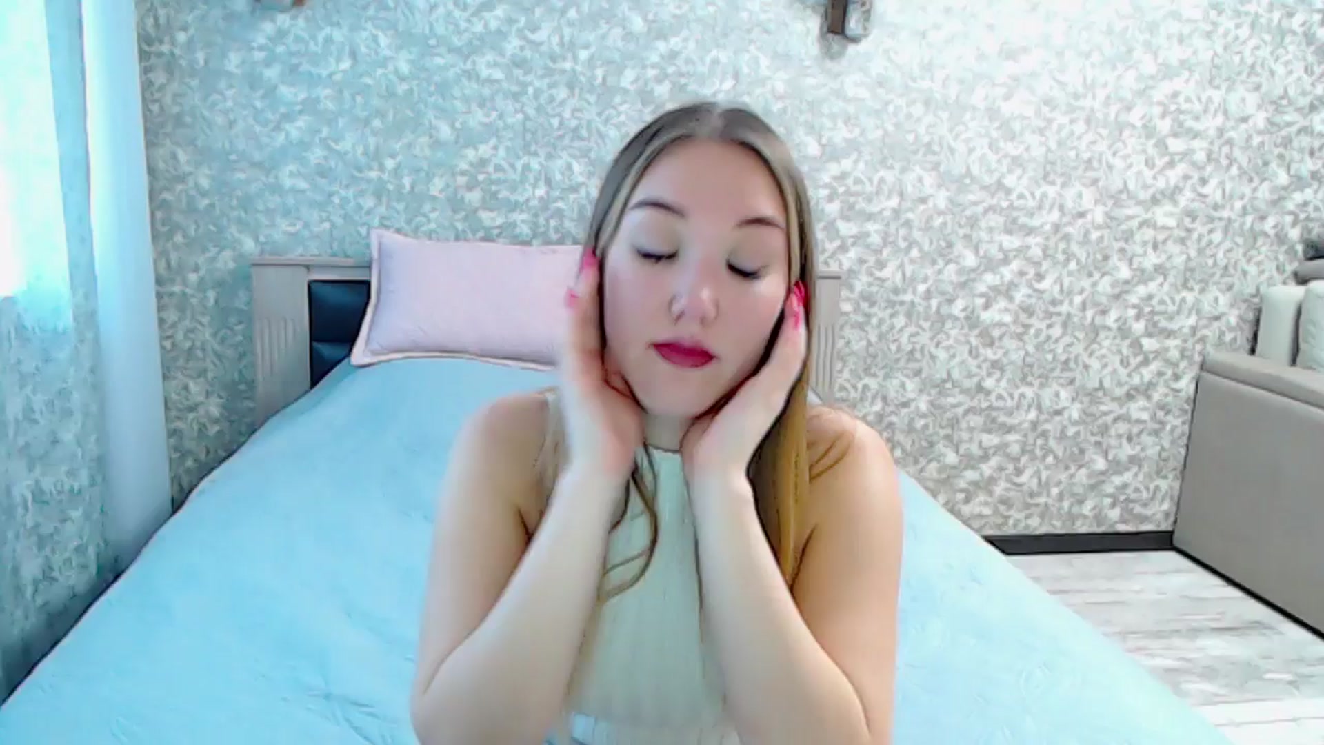 Gallery image thumbnail from YourBunny_'s myfreecams stream on, 02/06/2025, 07:35 image 11 of 20