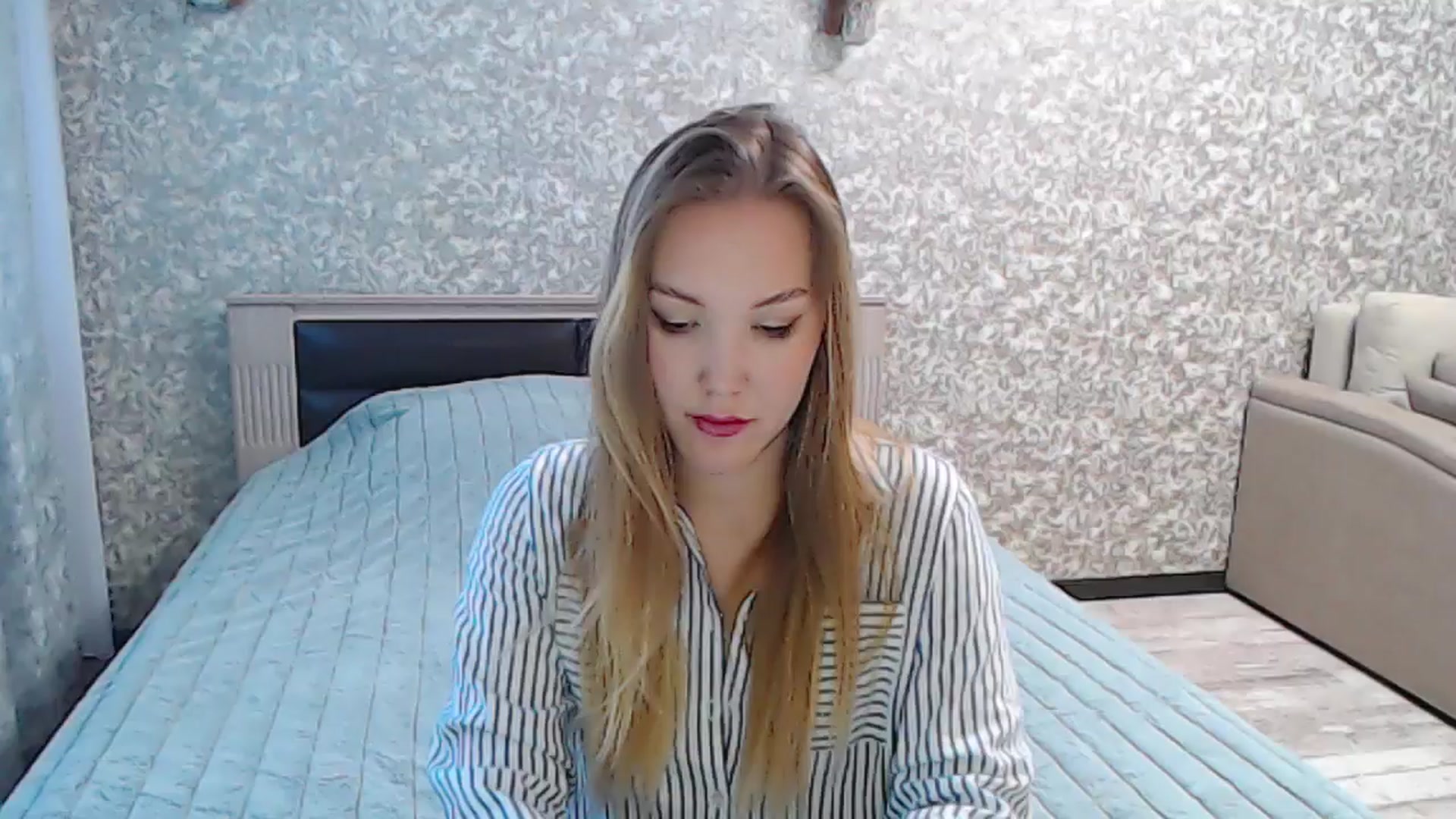 Gallery image thumbnail from YourBunny_'s myfreecams stream on, 03/21/2025, 06:42 image 12 of 20