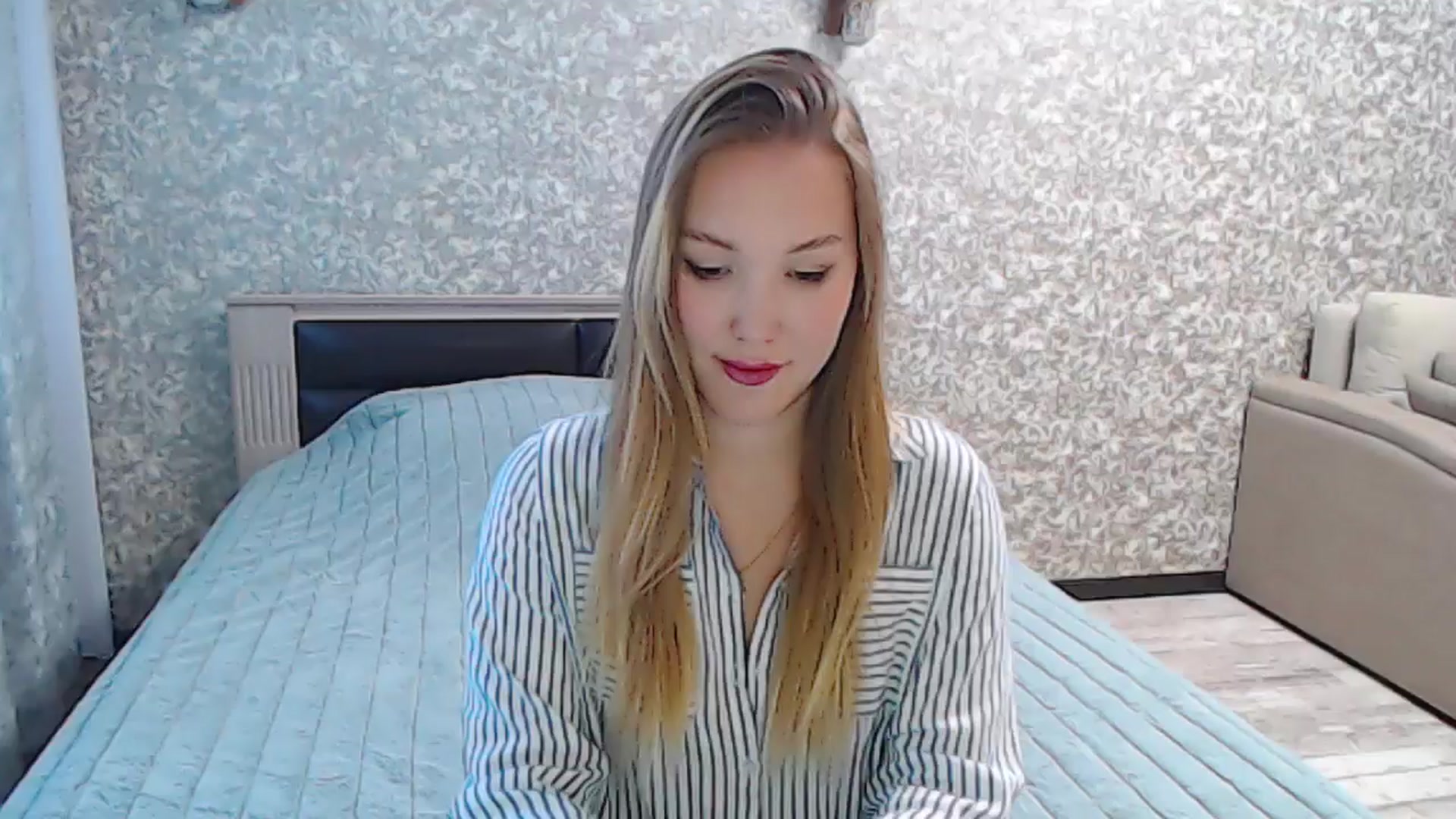 Gallery image thumbnail from YourBunny_'s myfreecams stream on, 03/21/2025, 06:42 image 2 of 20
