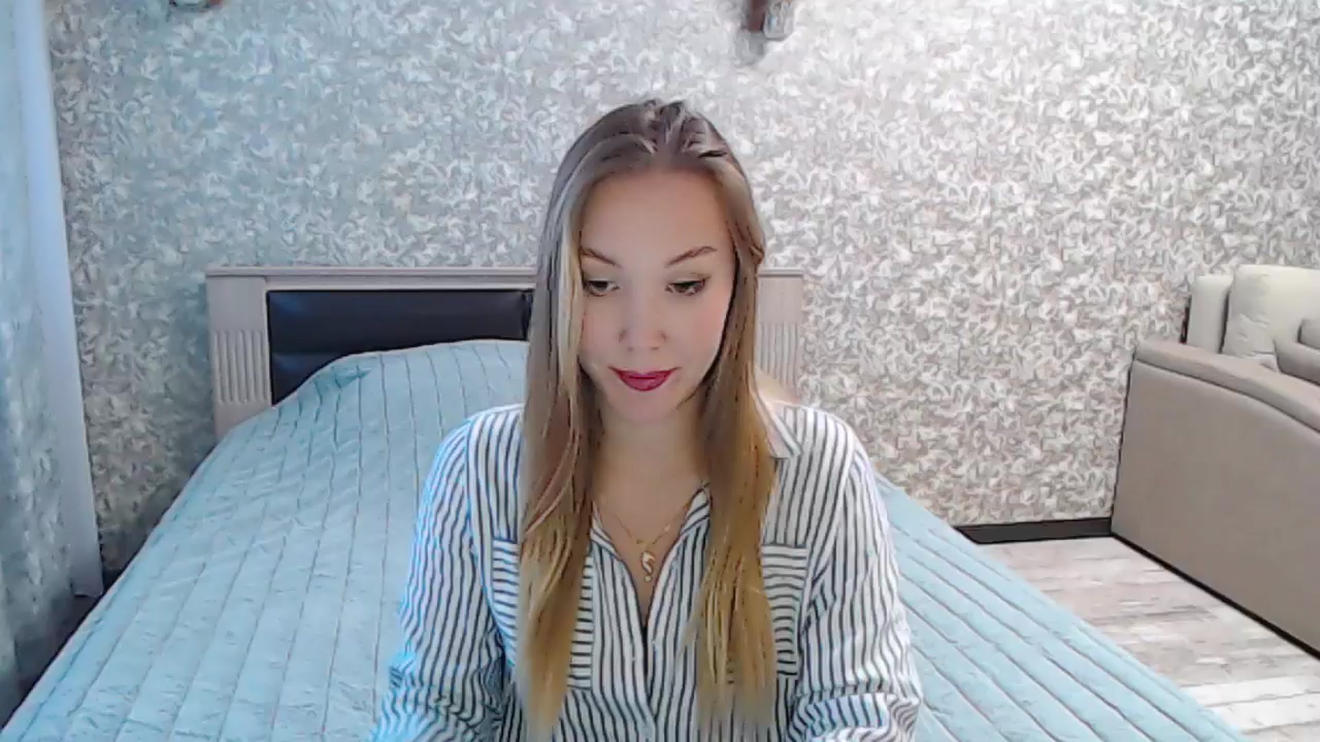 Gallery image thumbnail from YourBunny_'s myfreecams stream on, 03/21/2025, 06:42 image 17 of 20