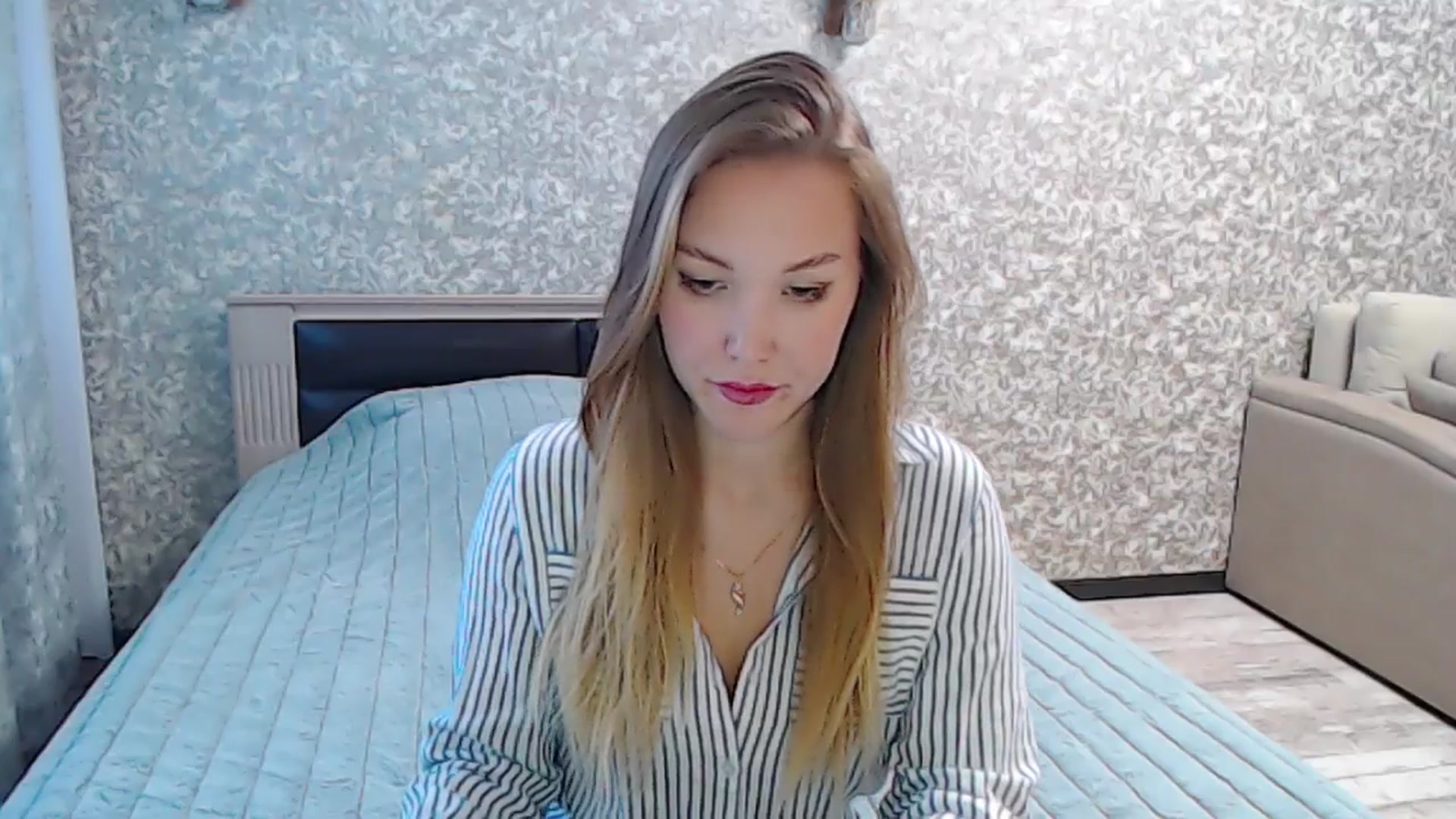 Gallery image thumbnail from YourBunny_'s myfreecams stream on, 03/21/2025, 07:38 image 12 of 20