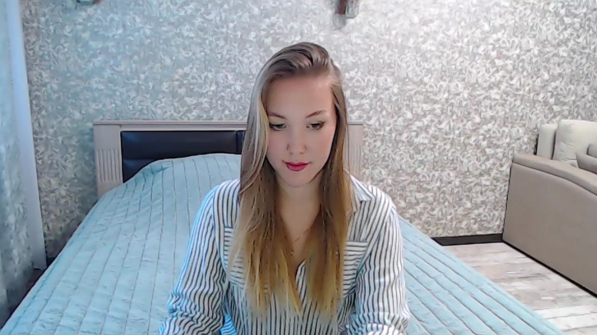Gallery image thumbnail from YourBunny_'s myfreecams stream on, 03/21/2025, 07:38 image 10 of 20