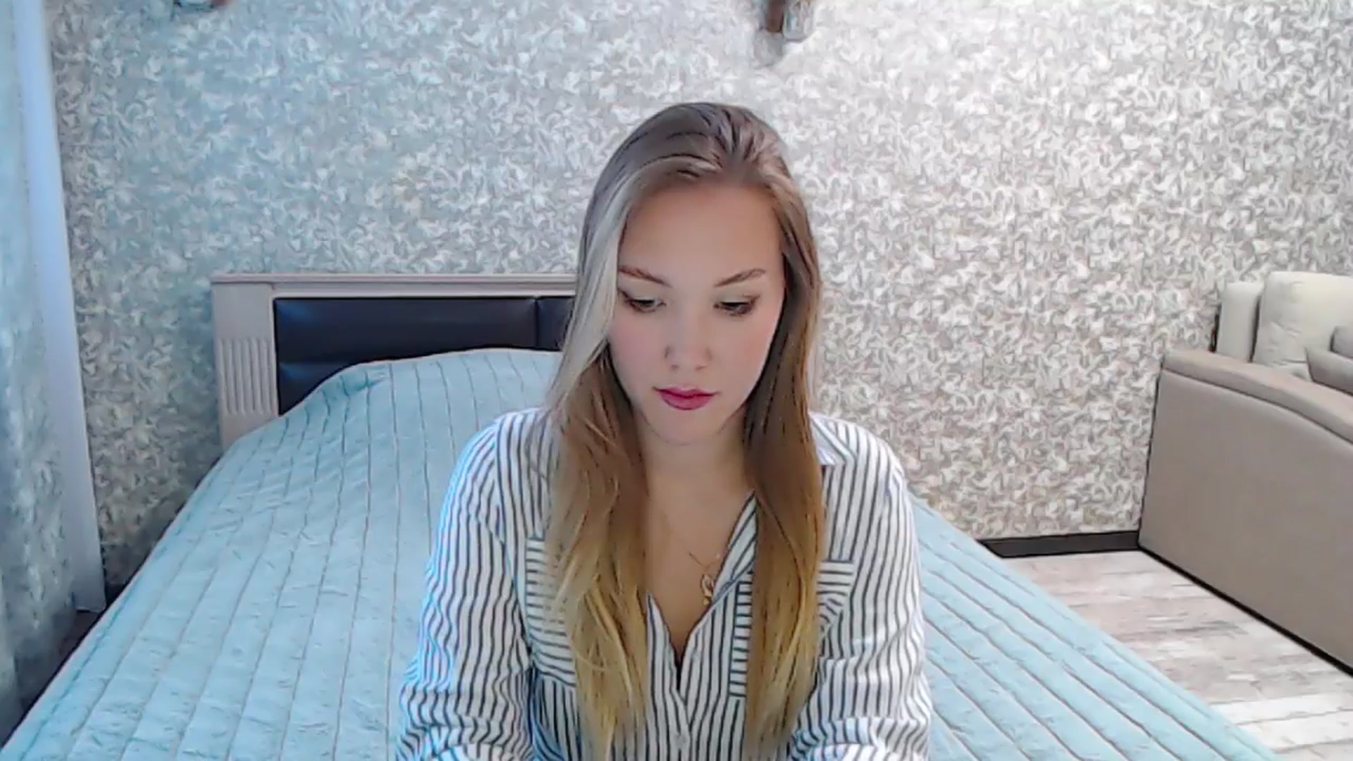 Gallery image thumbnail from YourBunny_'s myfreecams stream on, 03/21/2025, 07:38 image 19 of 20