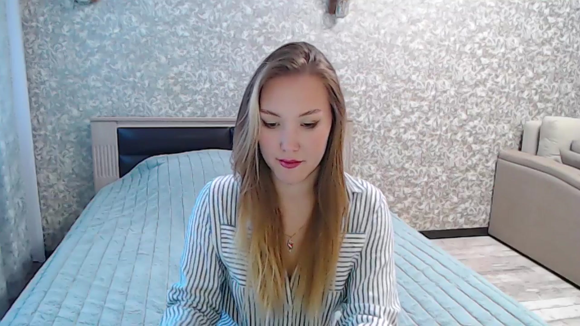 Gallery image thumbnail from YourBunny_'s myfreecams stream on, 03/21/2025, 07:38 image 15 of 20