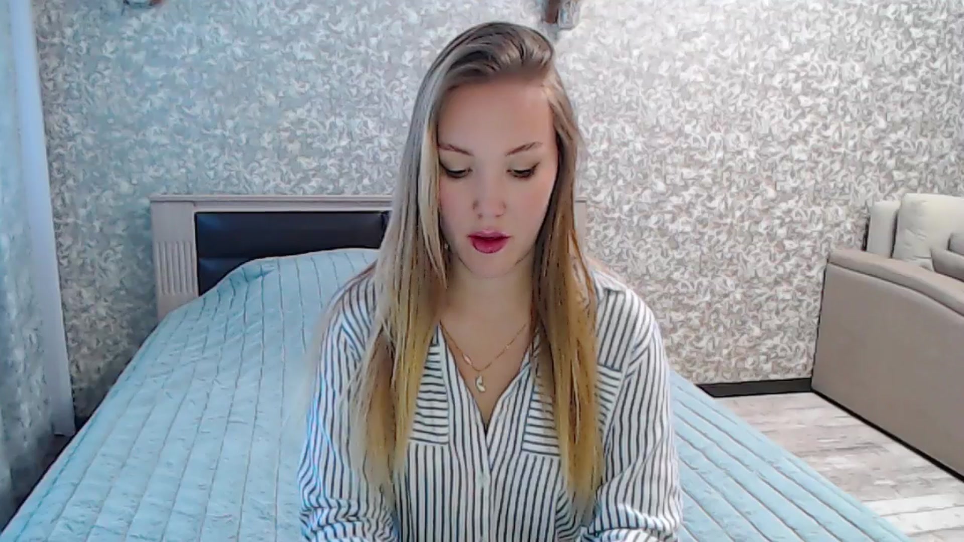 Gallery image thumbnail from YourBunny_'s myfreecams stream on, 03/21/2025, 07:38 image 4 of 20