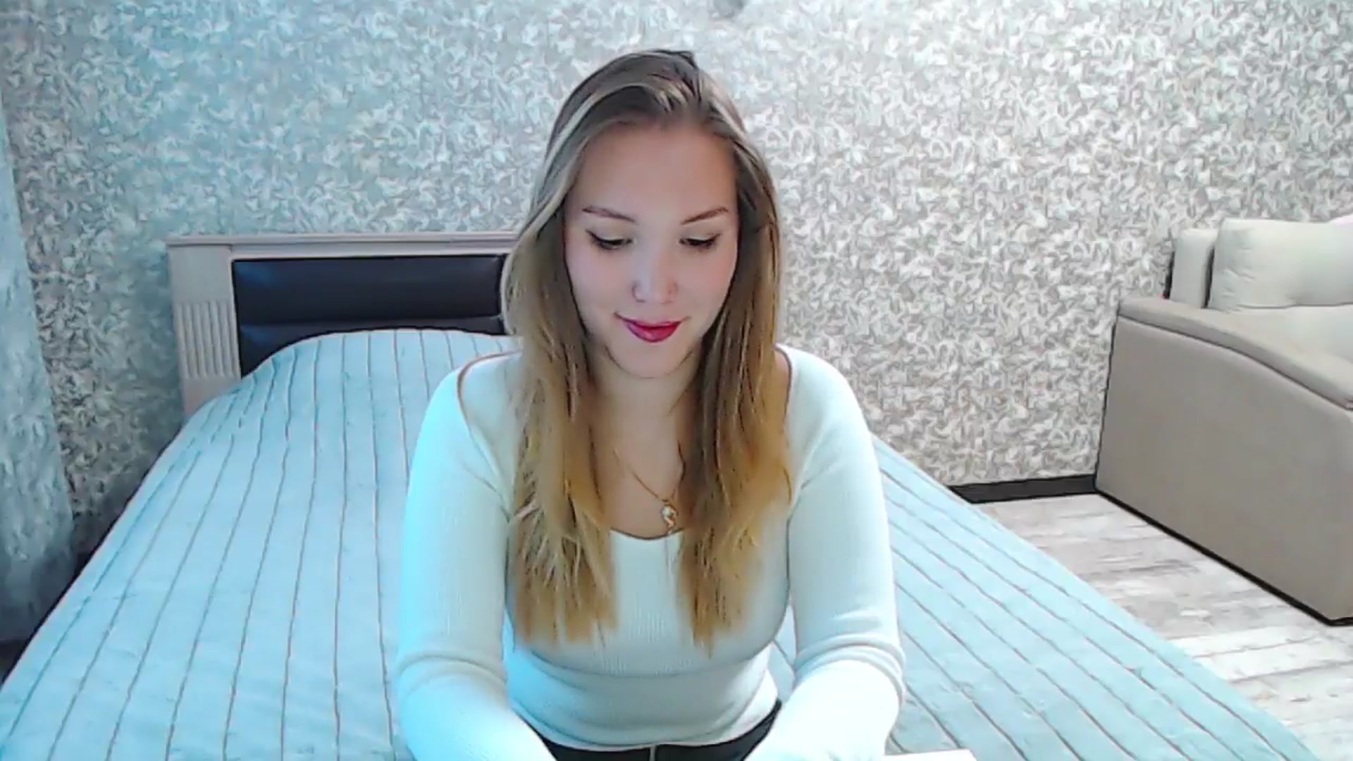 Gallery image thumbnail from YourBunny_'s myfreecams stream on, 03/25/2025, 06:46 image 2 of 20