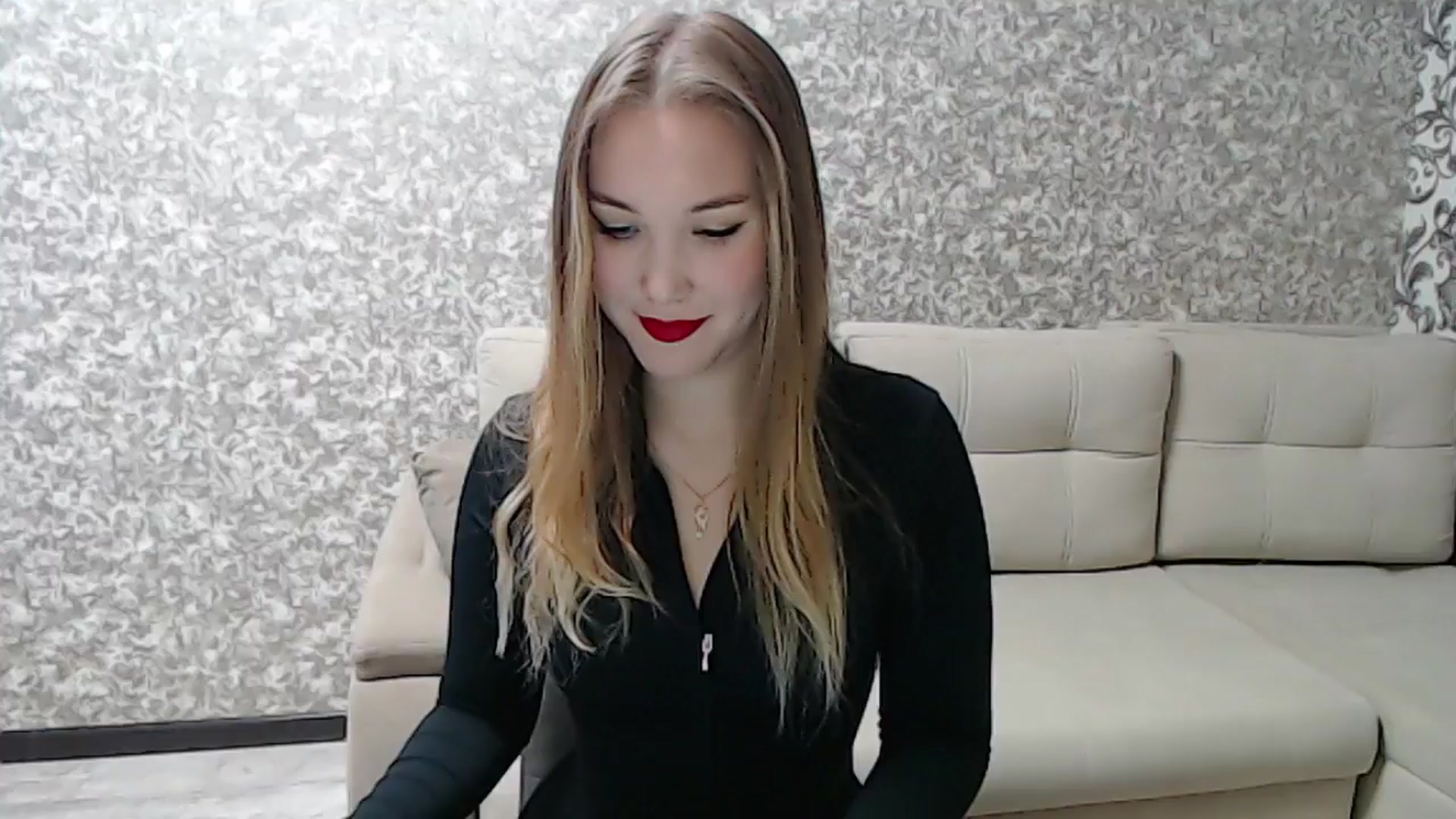 Gallery image thumbnail from YourBunny_'s myfreecams stream on, 04/17/2025, 05:45 image 11 of 20