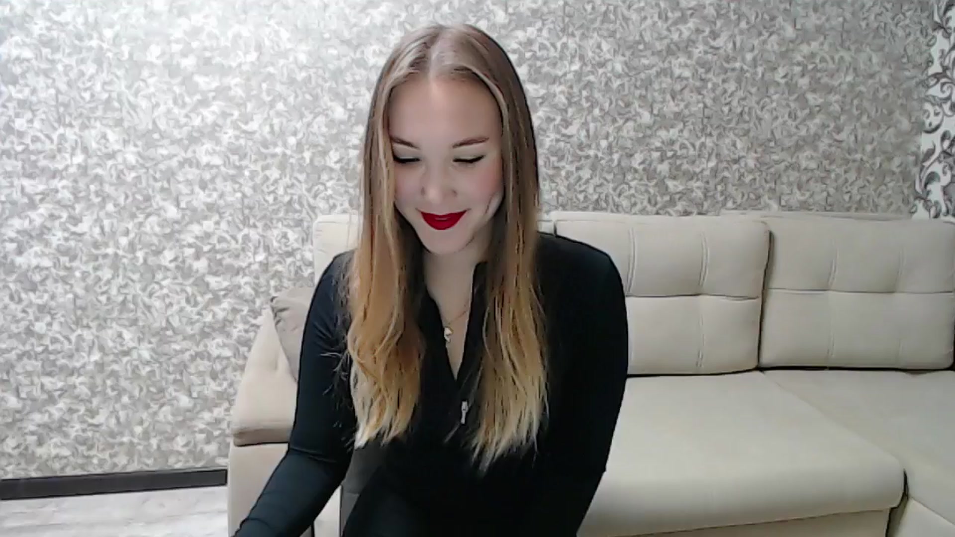 Gallery image thumbnail from YourBunny_'s myfreecams stream on, 04/17/2025, 05:45 image 15 of 20