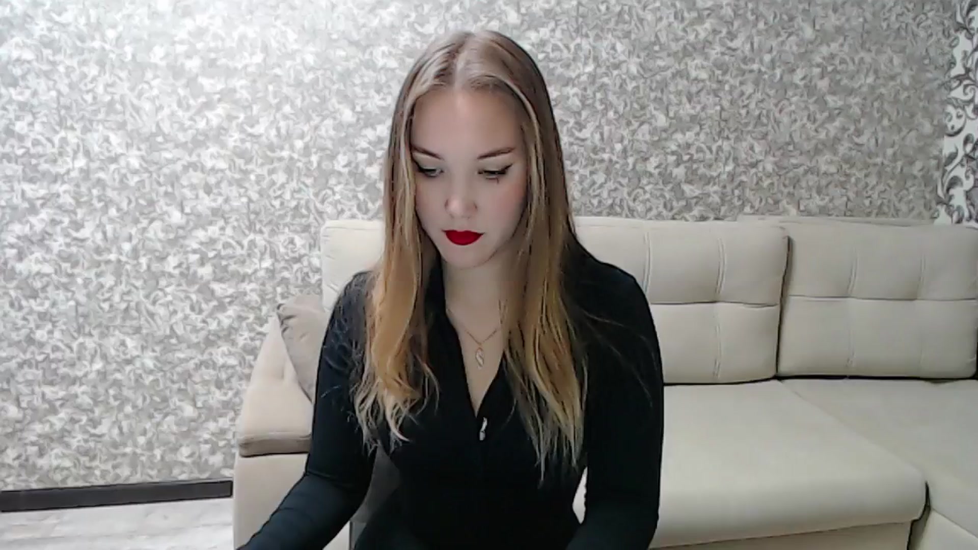 Gallery image thumbnail from YourBunny_'s myfreecams stream on, 04/17/2025, 05:45 image 10 of 20