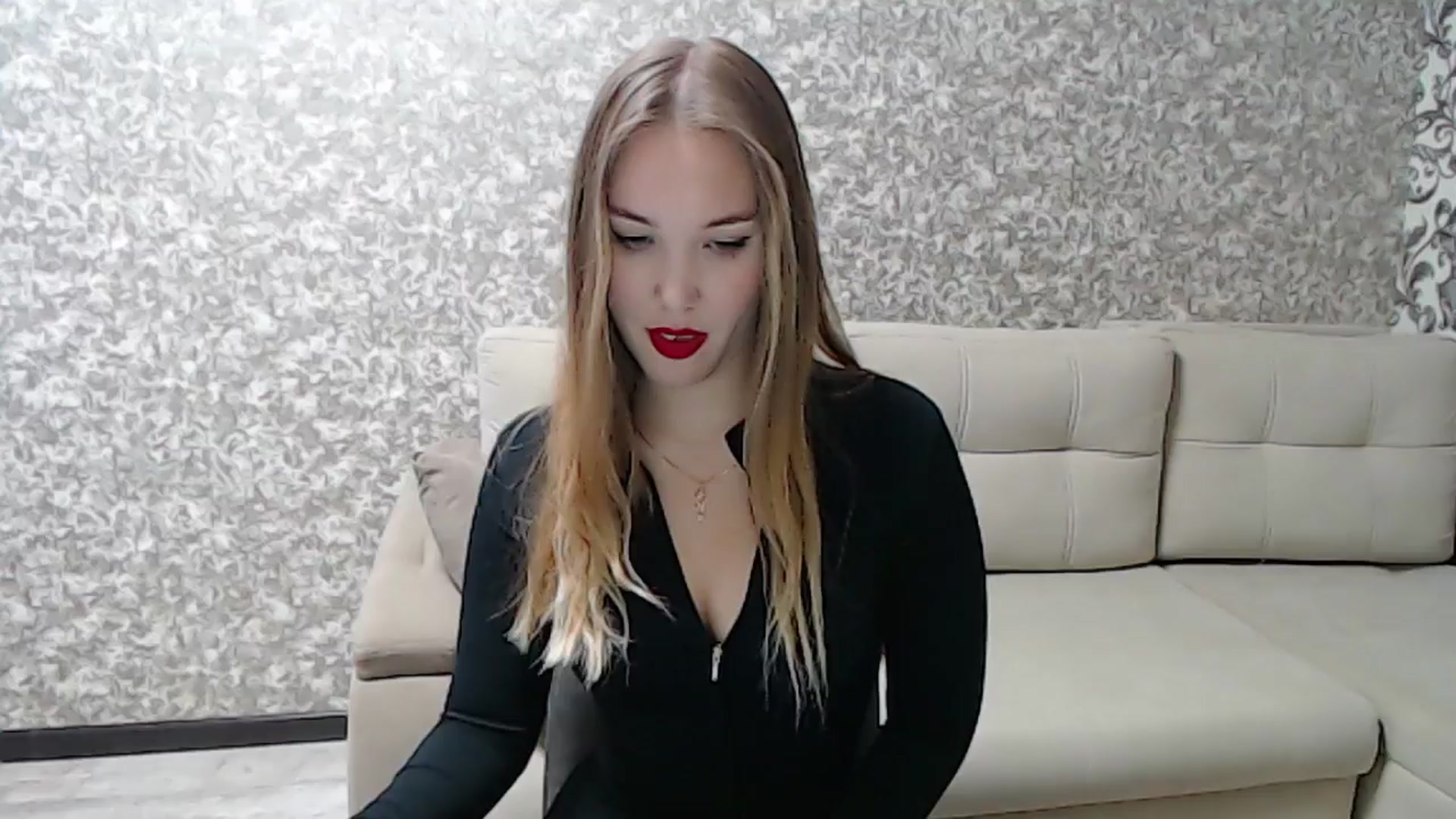 Gallery image thumbnail from YourBunny_'s myfreecams stream on, 04/17/2025, 06:14 image 12 of 20