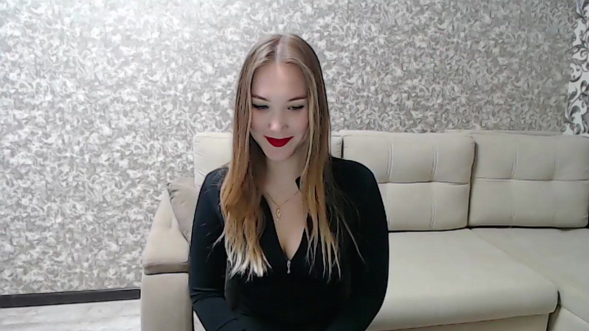 Gallery image thumbnail from YourBunny_'s myfreecams stream on, 04/17/2025, 06:14 image 5 of 20