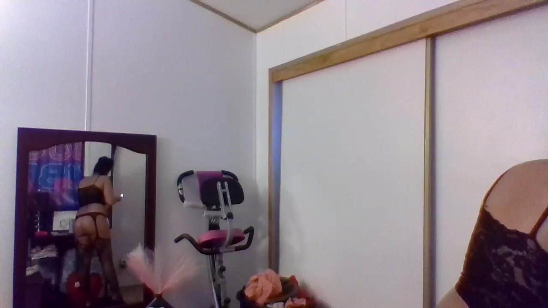 Gallery image thumbnail from YourCamSlut's myfreecams stream on, 06/23/2025, 09:50 image 1 of 20