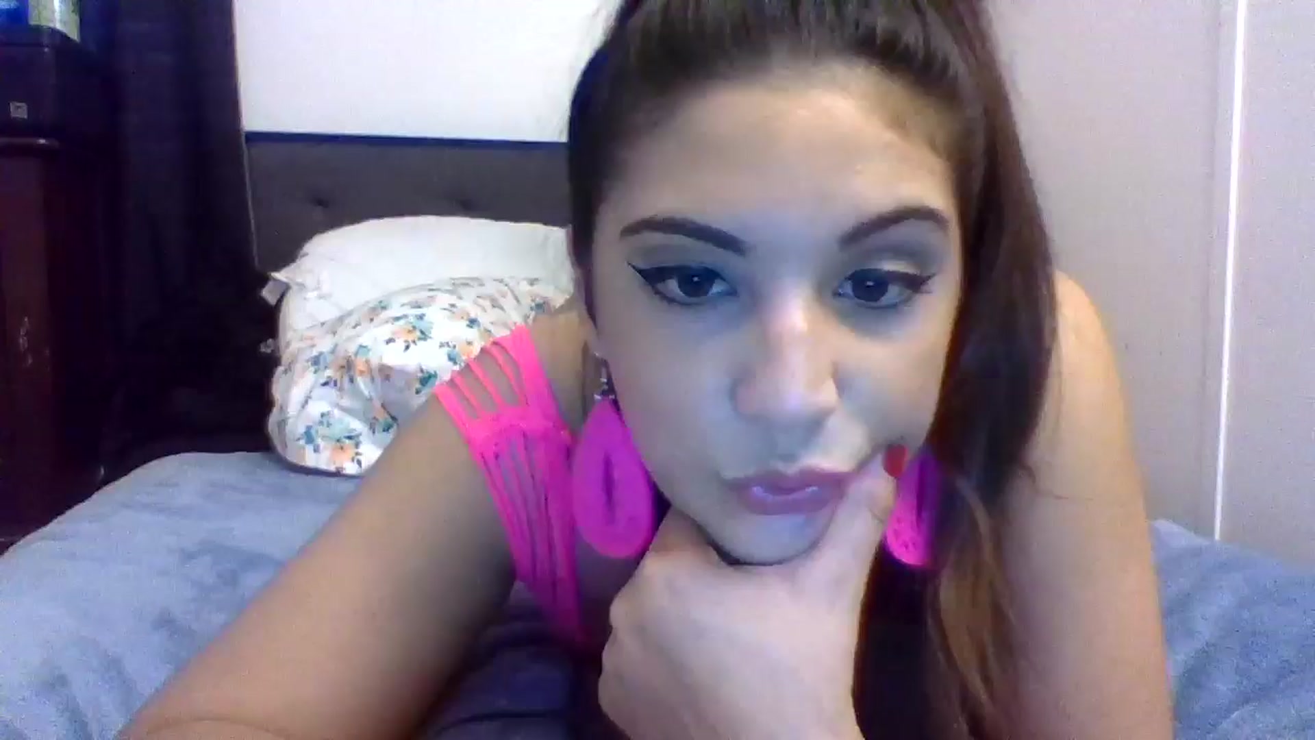 Gallery image thumbnail from YourCamSlut's myfreecams stream on, 06/25/2025, 08:00 image 20 of 20