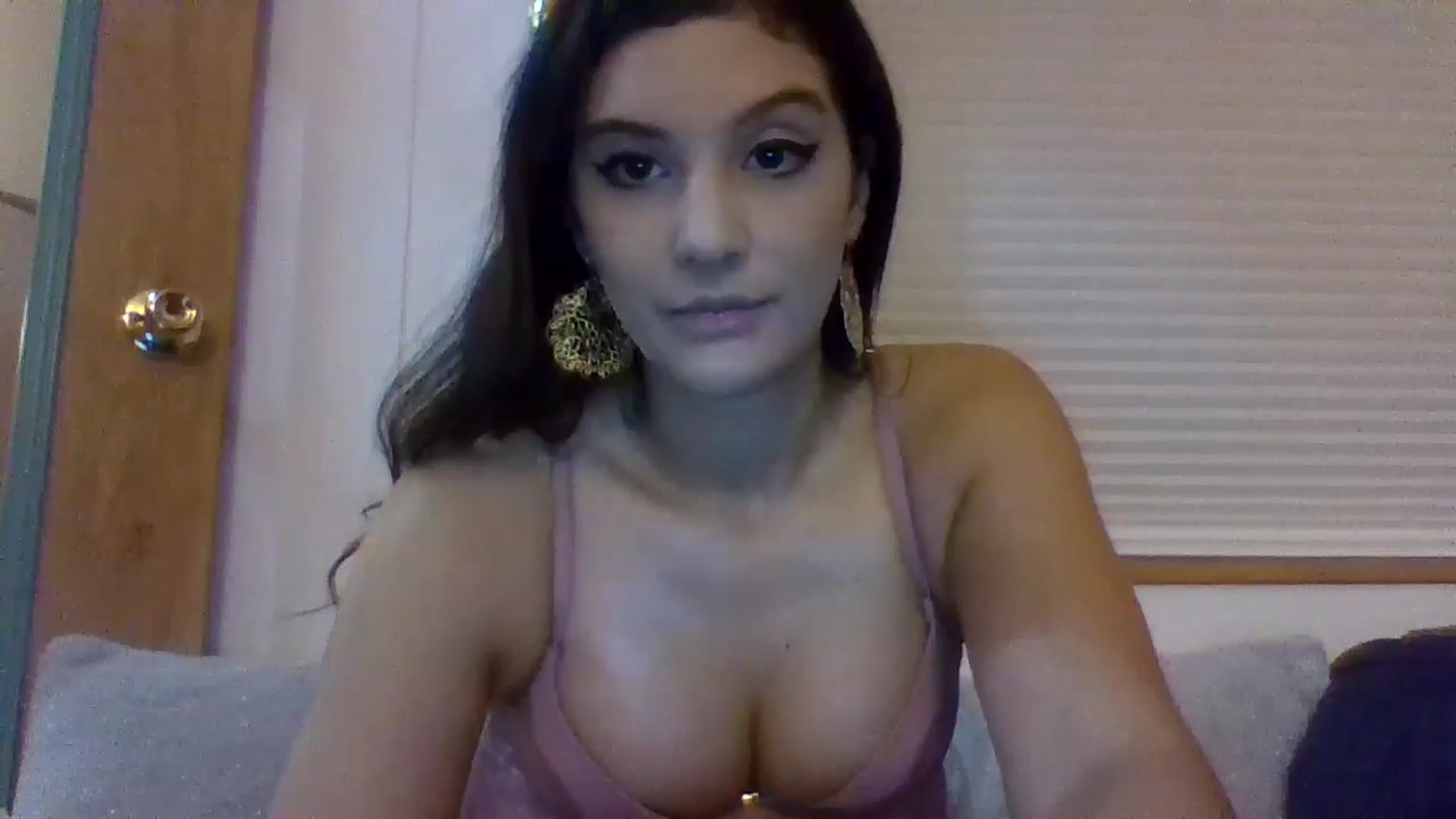 Gallery image thumbnail from YourCamSlut's myfreecams stream on, 11/16/2025, 09:30 image 7 of 20