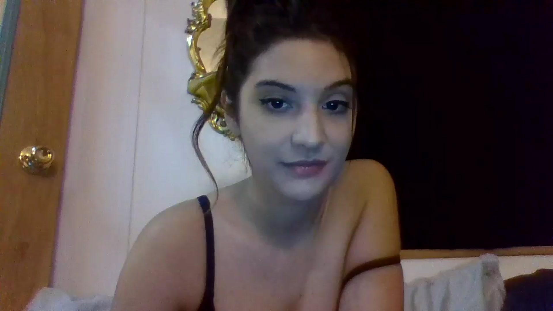 Gallery image thumbnail from YourCamSlut's myfreecams stream on, 11/17/2025, 05:14 image 10 of 20