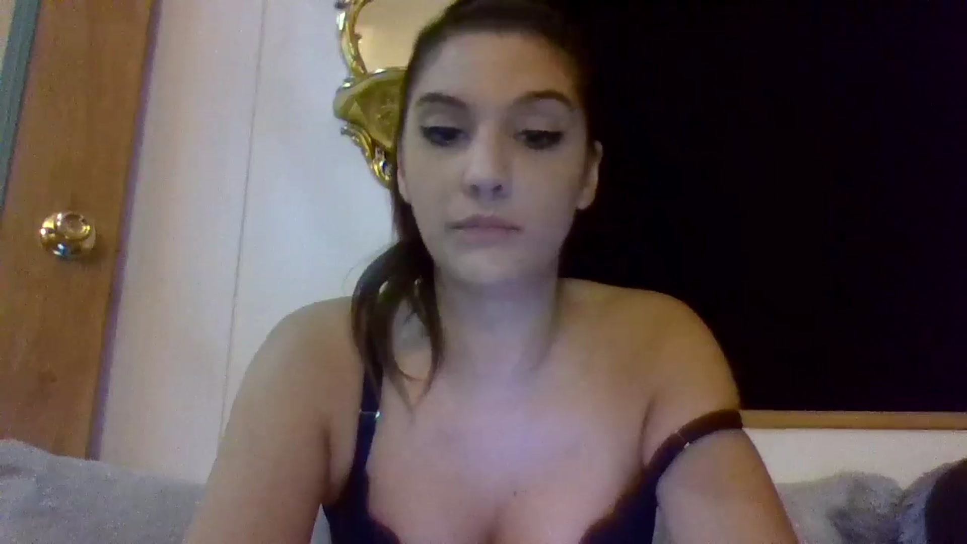 Gallery image thumbnail from YourCamSlut's myfreecams stream on, 11/18/2025, 10:54 image 19 of 20