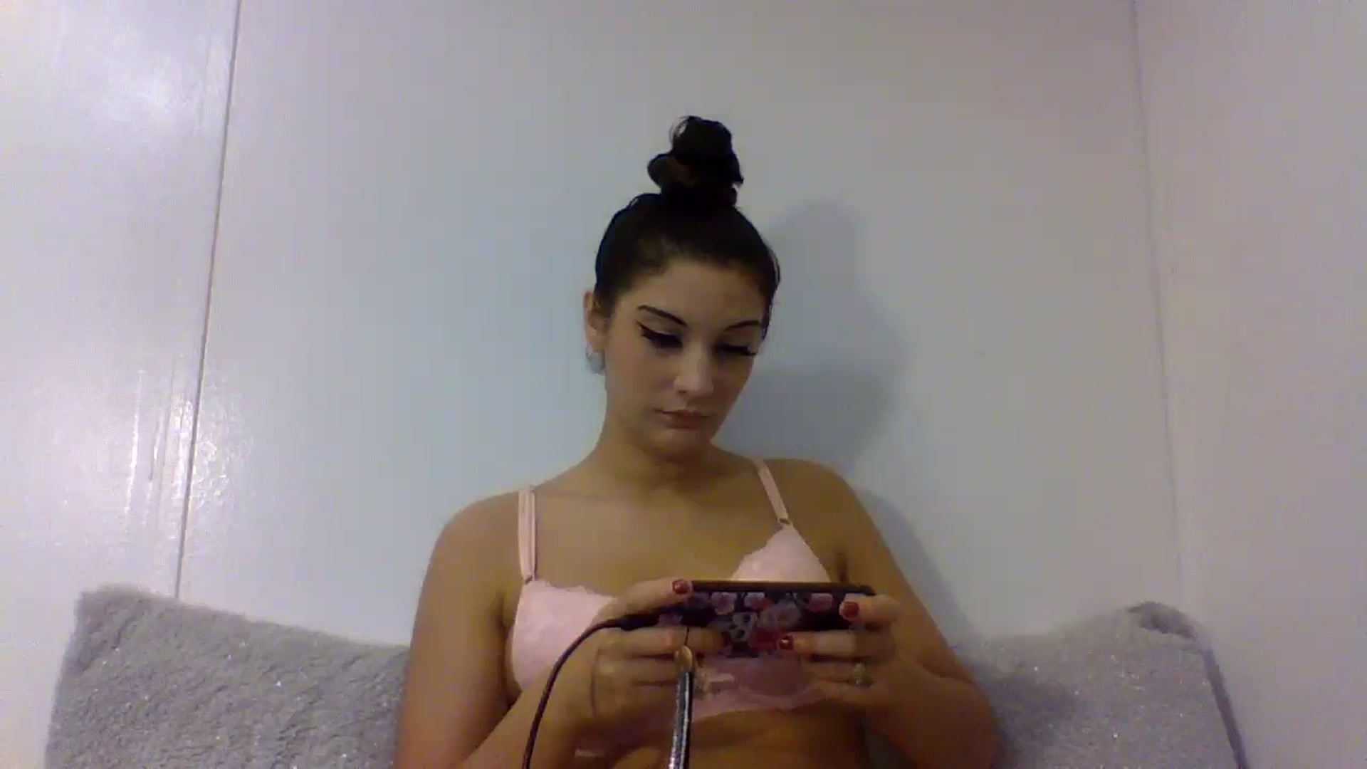 Gallery image thumbnail from YourCamSlut's myfreecams stream on, 12/13/2025, 16:47 image 16 of 20