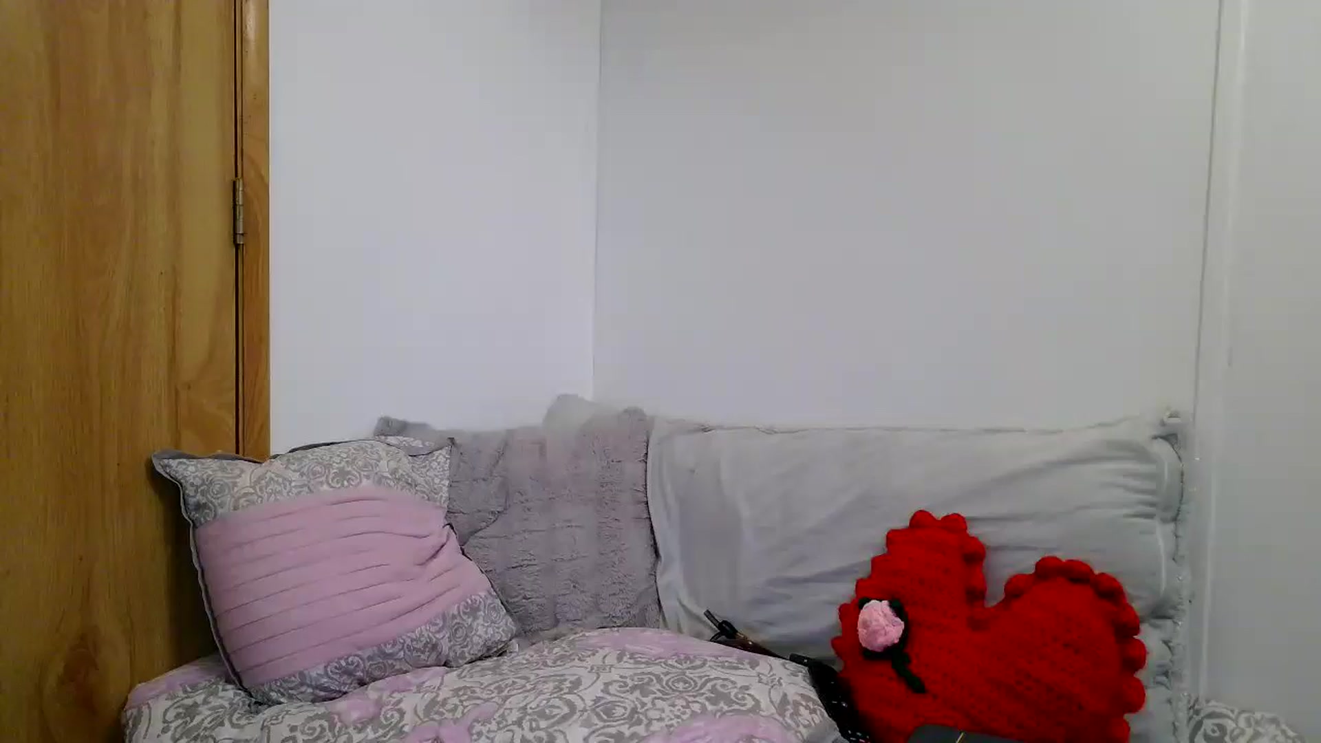 Gallery image thumbnail from YourCamSlut's myfreecams stream on, 01/04/2026, 10:29 image 14 of 20