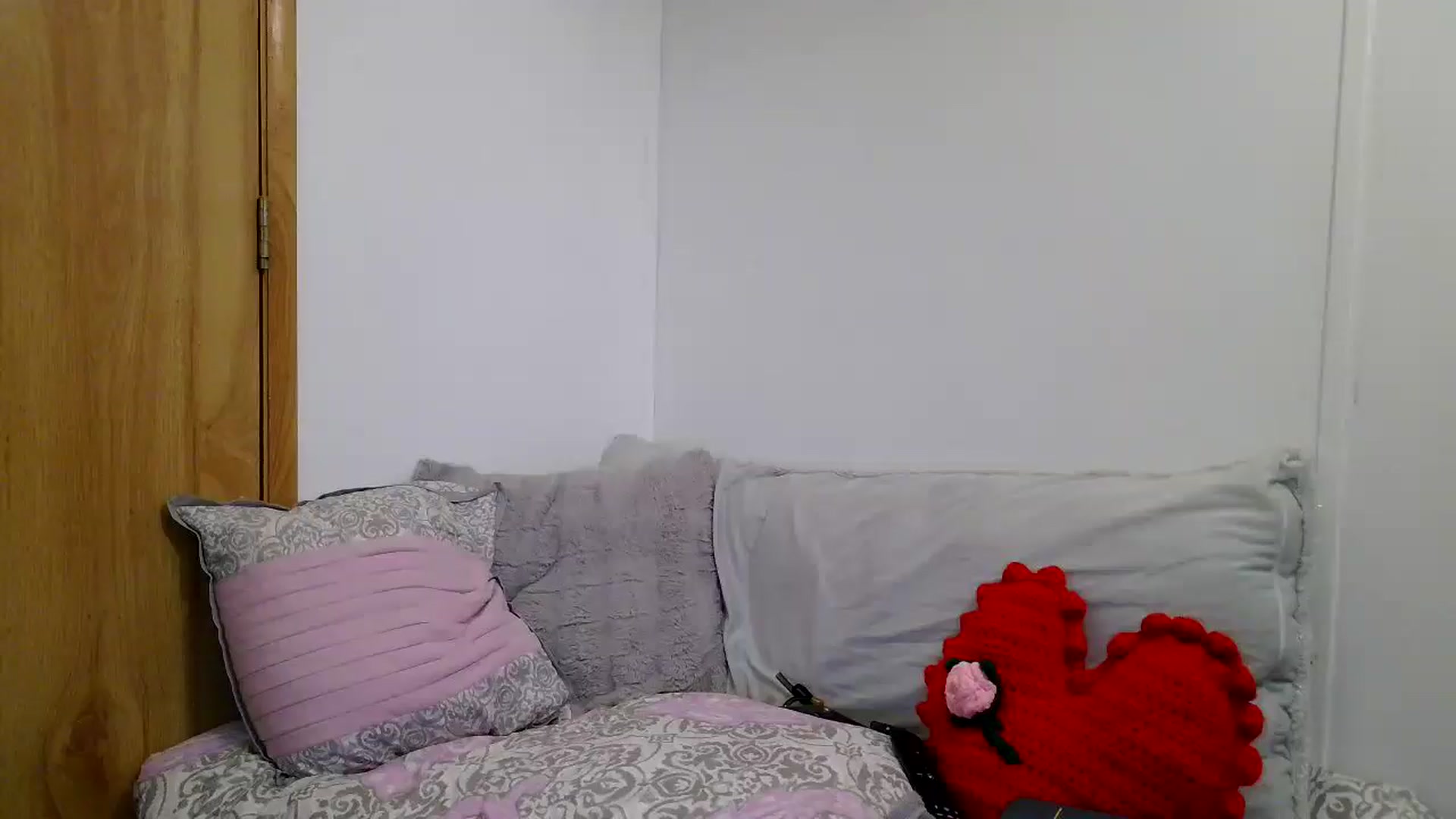 Gallery image thumbnail from YourCamSlut's myfreecams stream on, 01/04/2026, 10:29 image 13 of 20
