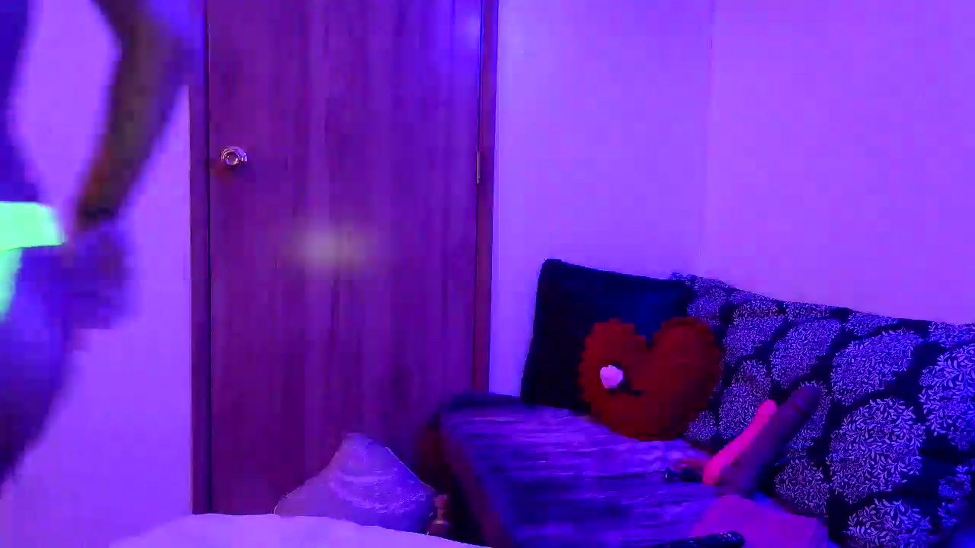 Gallery image thumbnail from YourCamSlut's myfreecams stream on, 01/13/2026, 12:00 image 5 of 20