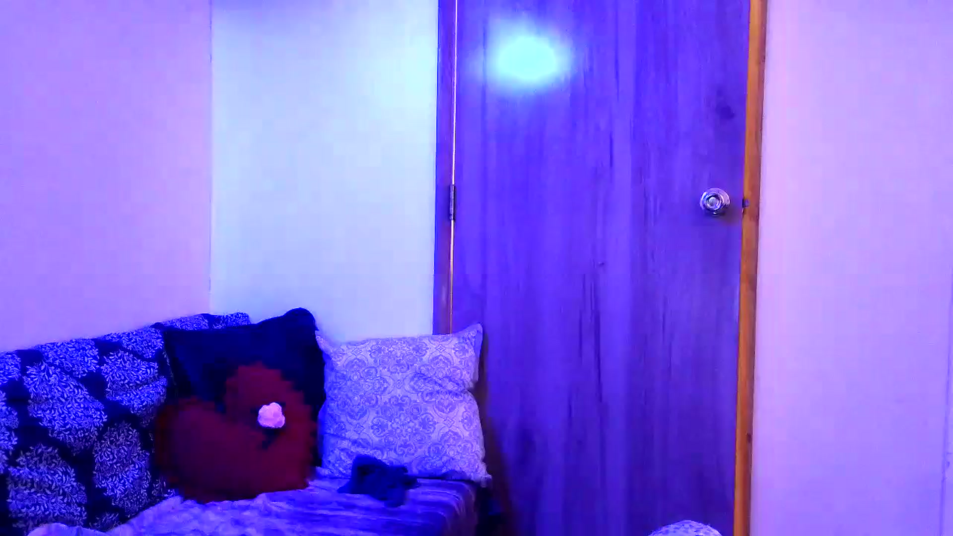 Gallery image thumbnail from YourCamSlut's myfreecams stream on, 01/25/2026, 11:29 image 14 of 20