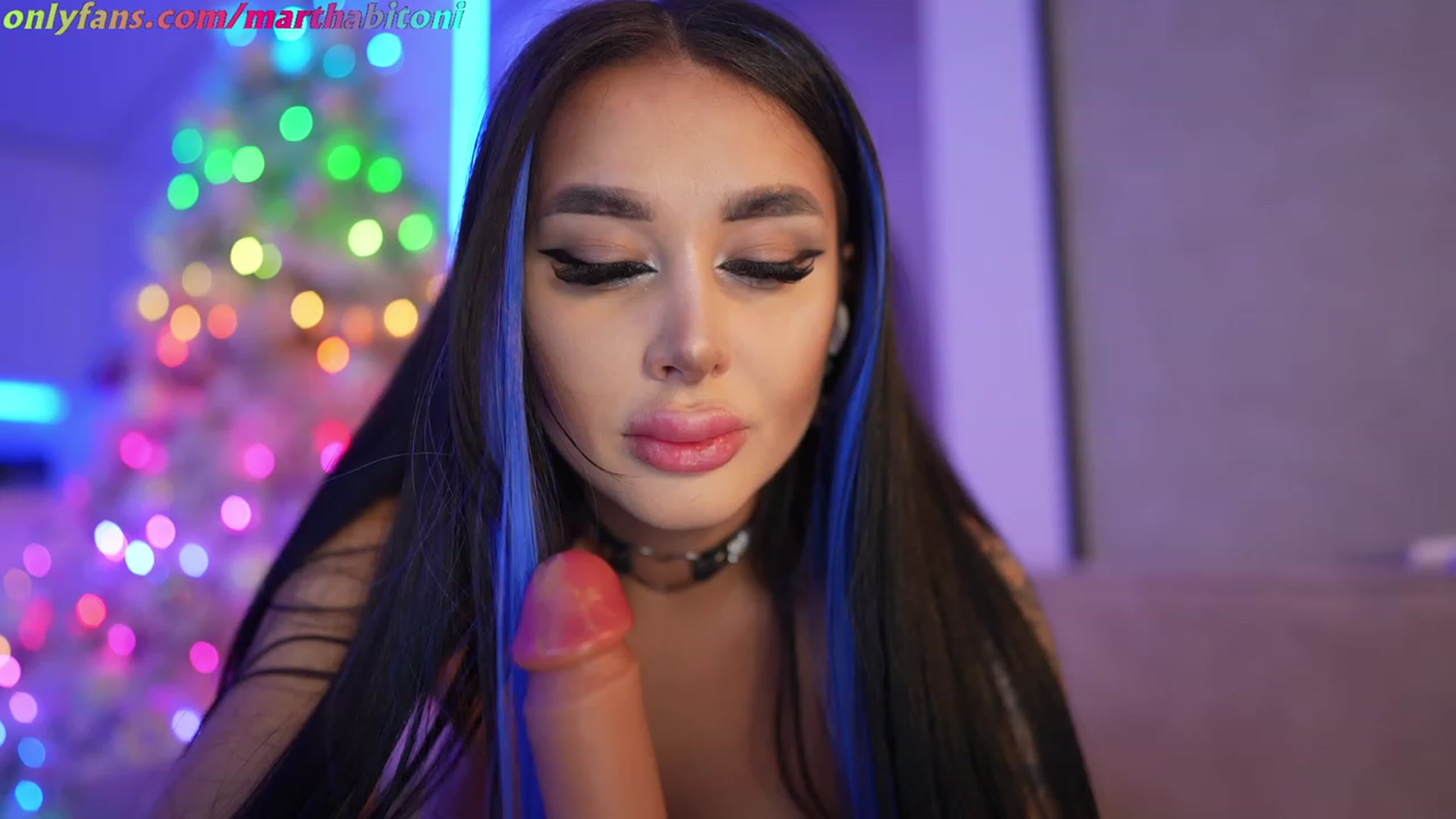 Gallery image thumbnail from YourCuteKitty's myfreecams stream on, 11/18/2022, 05:17 image 12 of 20