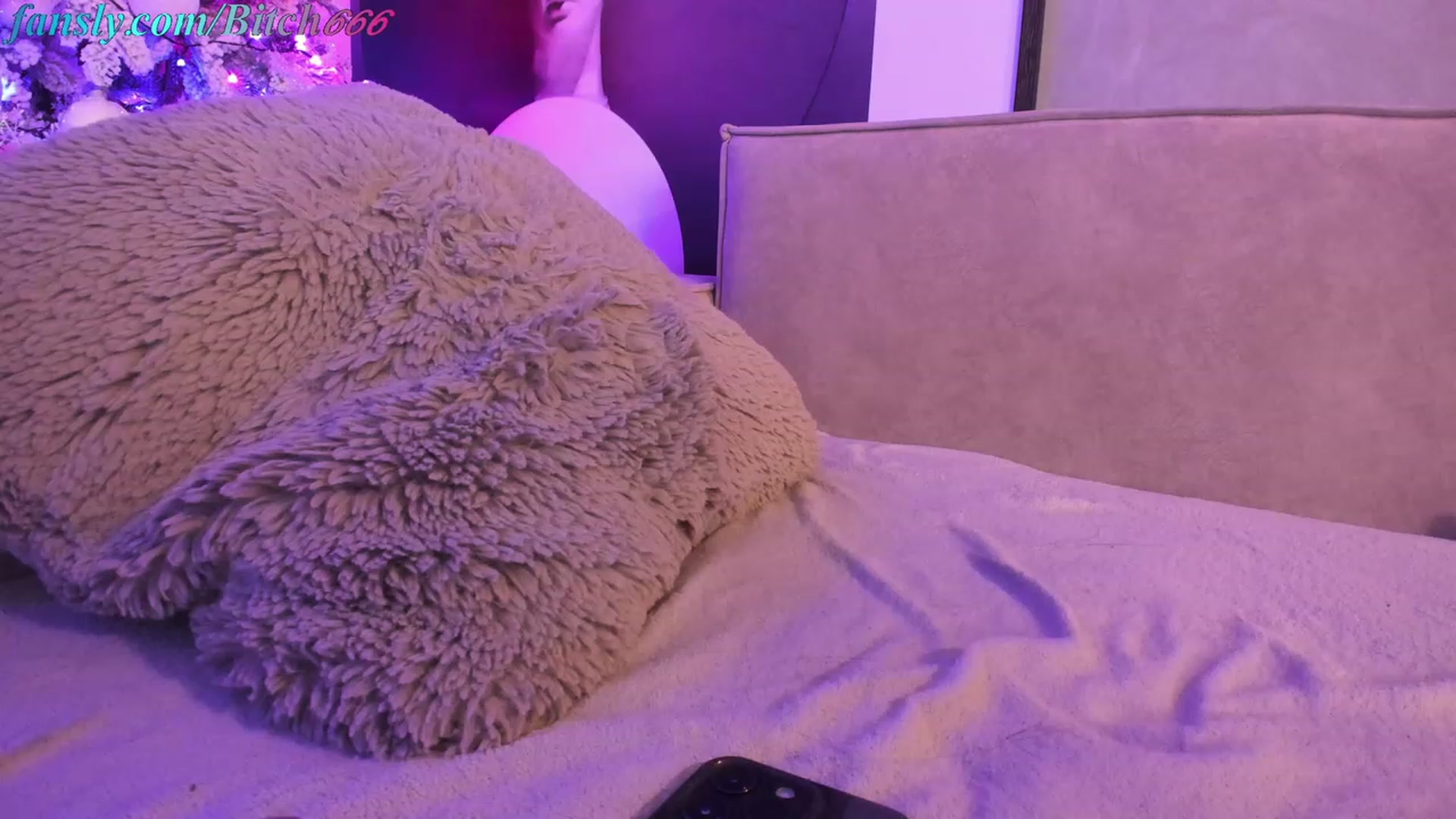 Gallery image thumbnail from YourCuteKitty's myfreecams stream on, 11/22/2022, 08:48 image 19 of 20