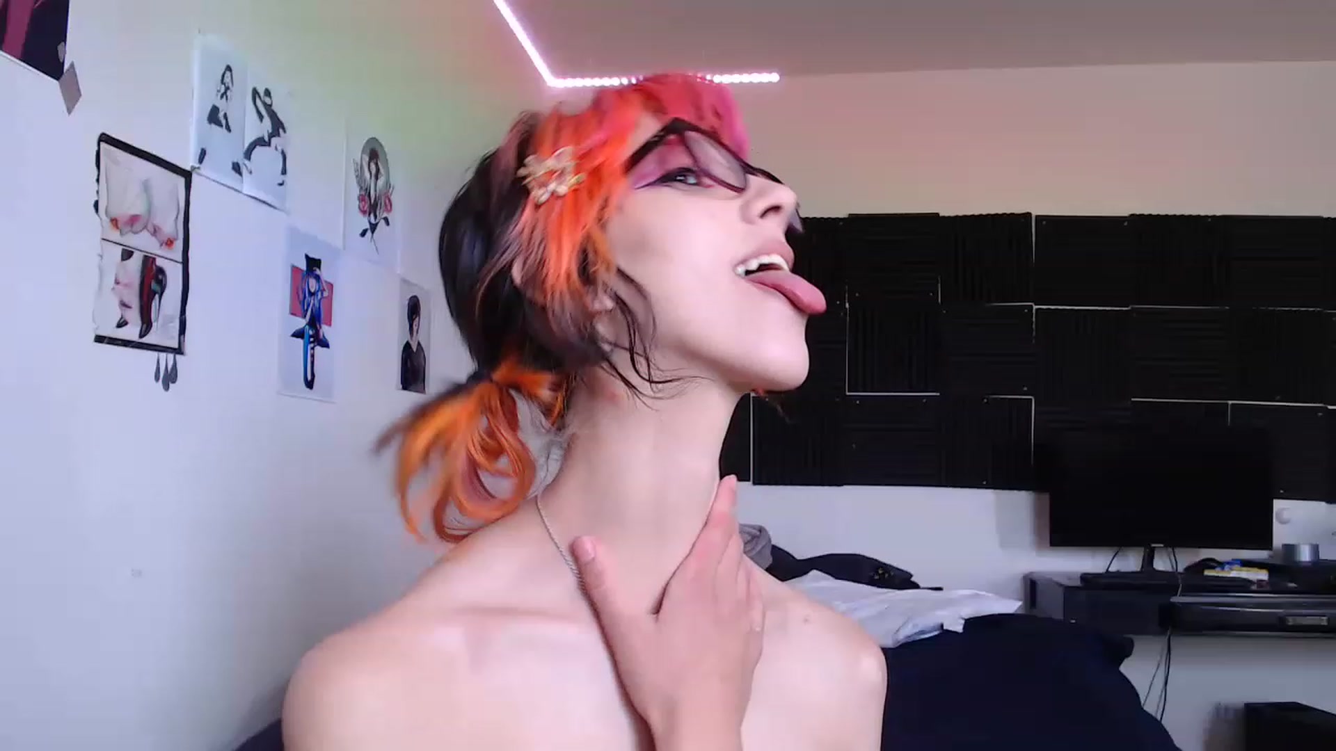 Gallery image thumbnail from YourDayydream's myfreecams stream on, 03/27/2023, 16:32 image 14 of 20