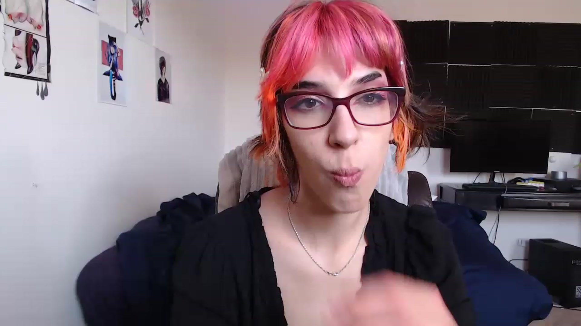 Gallery image thumbnail from YourDayydream's myfreecams stream on, 03/27/2023, 16:32 image 2 of 20
