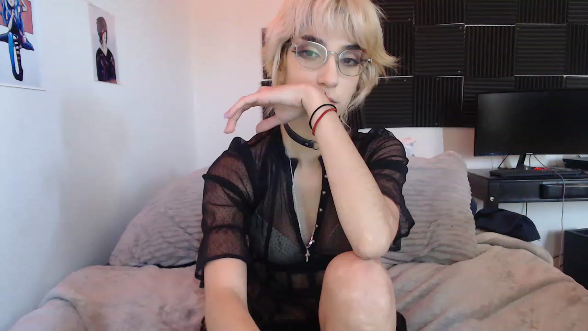 Gallery image thumbnail from YourDayydream's myfreecams stream on, 04/16/2023, 18:04 image 16 of 20