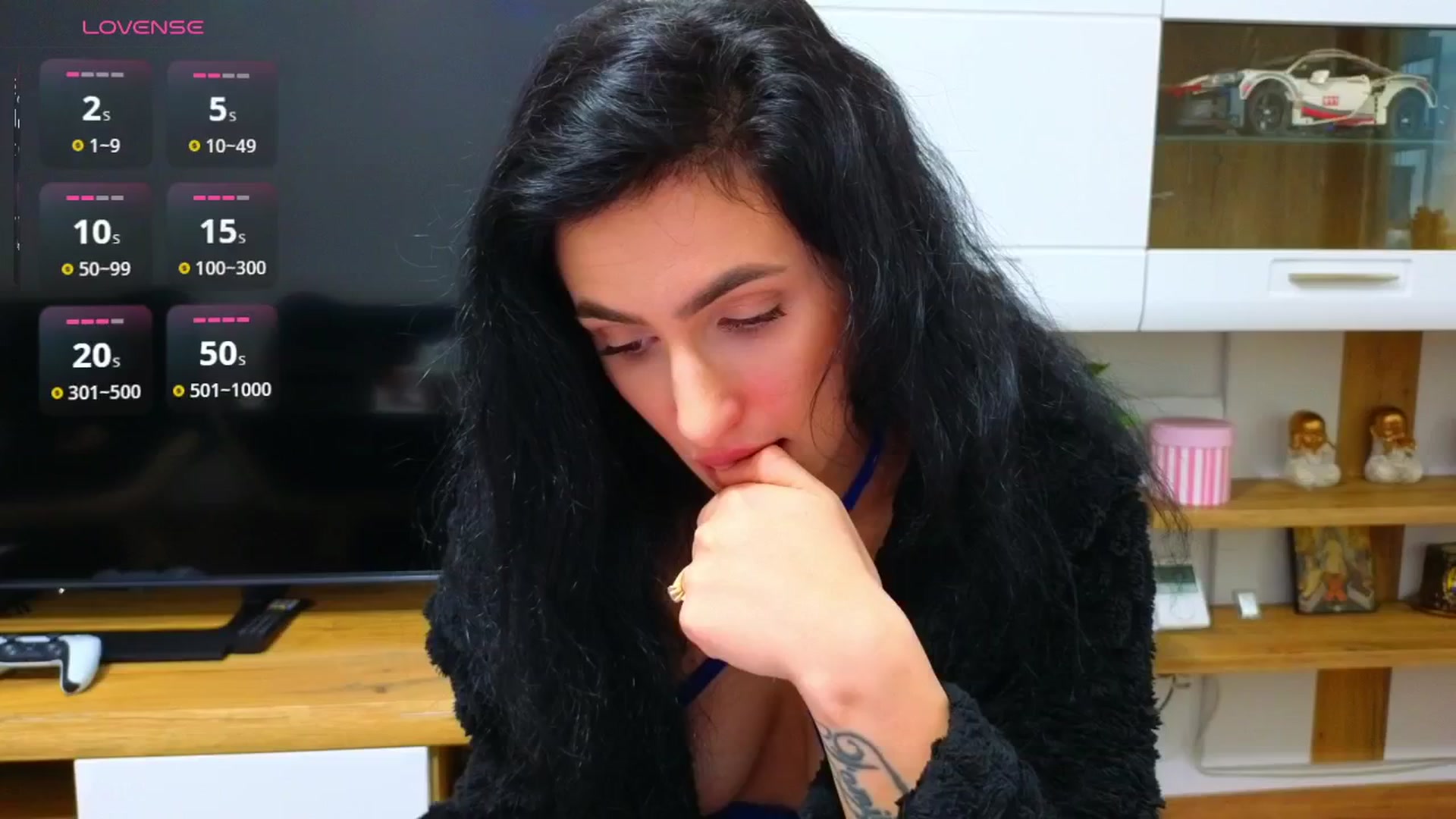 Gallery image thumbnail from YourDesiree_'s myfreecams stream on, 12/03/2025, 10:52 image 17 of 20