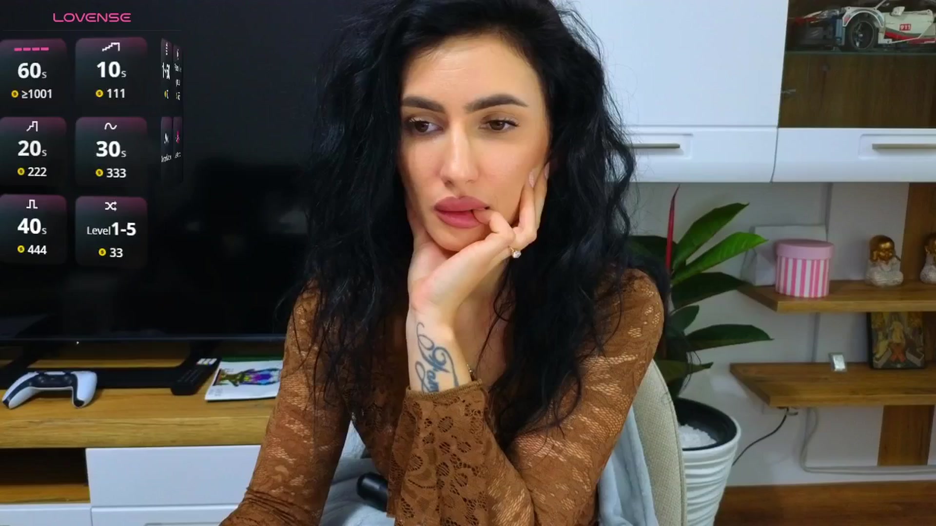 Gallery image thumbnail from YourDesiree_'s myfreecams stream on, 12/09/2025, 09:53 image 15 of 20
